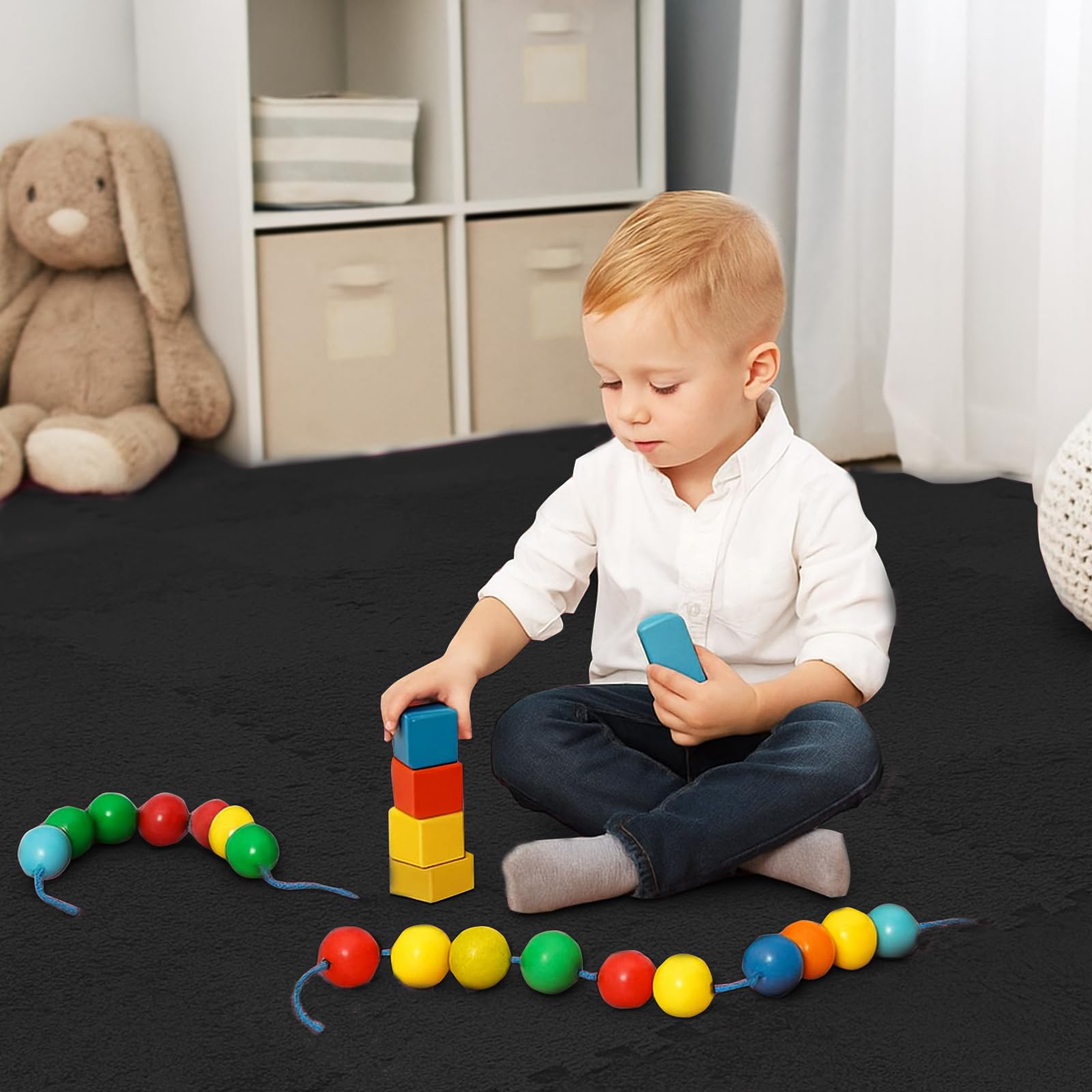 12 Stück Plüsch Bodenmatten 30x30 cm – Weiche Teppichfliesen mit Stecksystem, 10 mm Dicke, Bodenbelag für Wohnzimmer Schlafzimmer Arbeitszimmer (Schwarz)