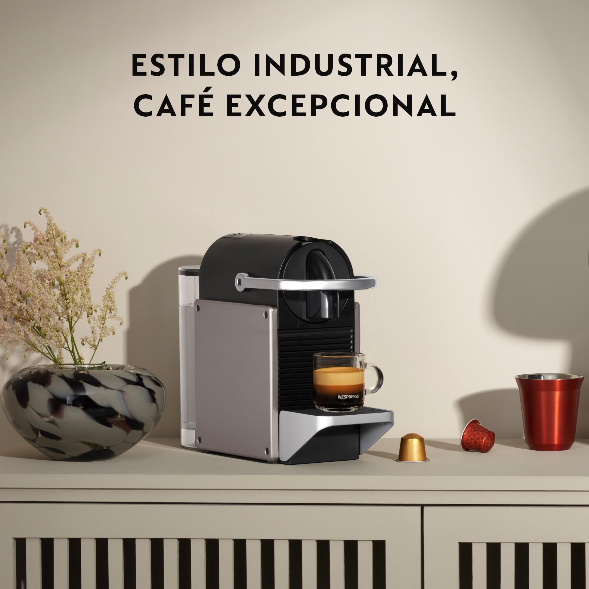 Nespresso Krups Pixie Redesign - Cafetera de cápsulas, café espresso y lungo, estilo industrial, consumo energético reducido, apagado automático, bandeja ajustable, cápsulas reciclables, XN306T | Cafetera de diseño compacto, 25 segundos. Tiempo de calenta