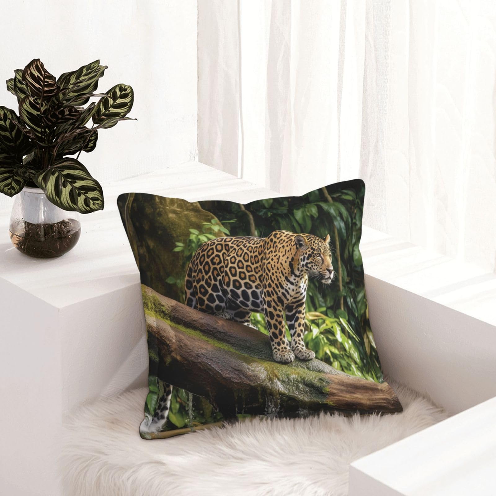 Housse de coussin similicuir anti tache motif jaguar pour proteger le canape du salon