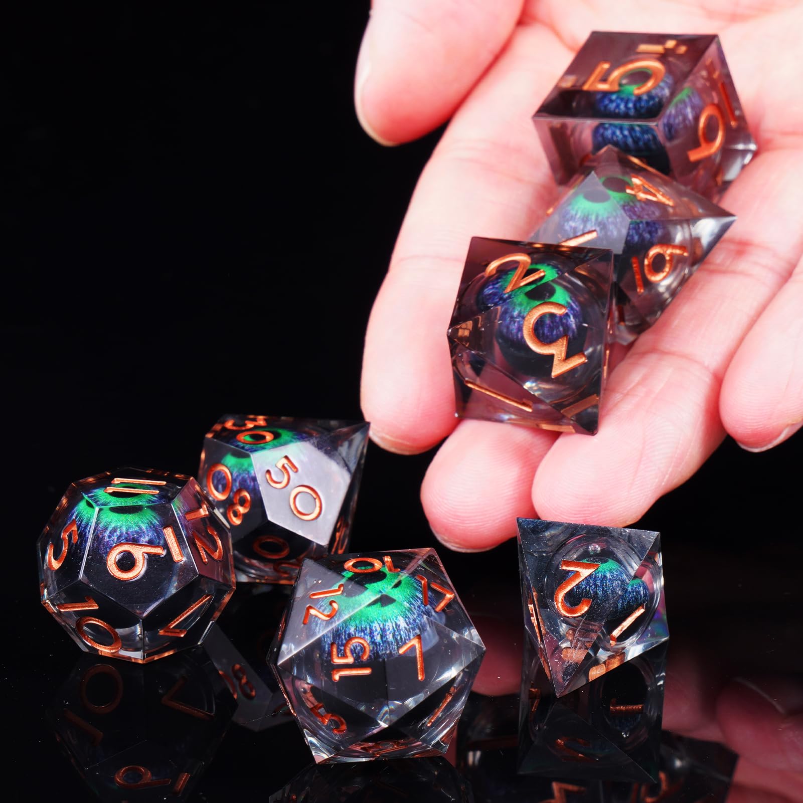 ORUZA 7 Stück Drachenauge Polyedrische Harz Spielwürfel DND Würfel Set D&D Würfel für Dungeons and Dragons RPG MTG Pathfinder Rollenspiel D4 D6 D8 D10 D% D12 D20