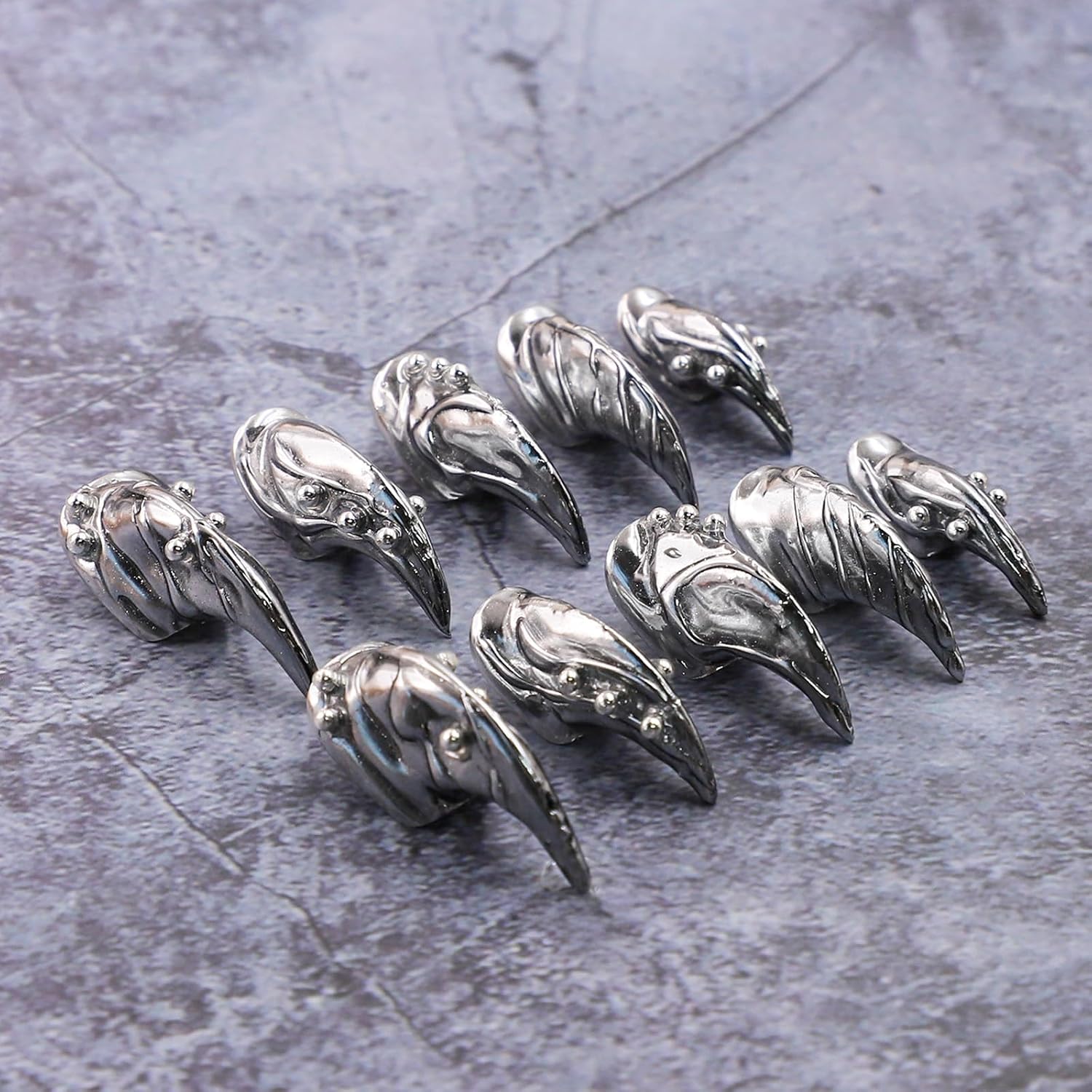 Halloween Eagle Claws Press on Nails Acrylic Fake Nails Long Curved Glossy False Nails Silver Glittter Glue on Nail Manicure Sparkly Luxury Handmade Steel Ball Stick on Nail for Women (Size M)
