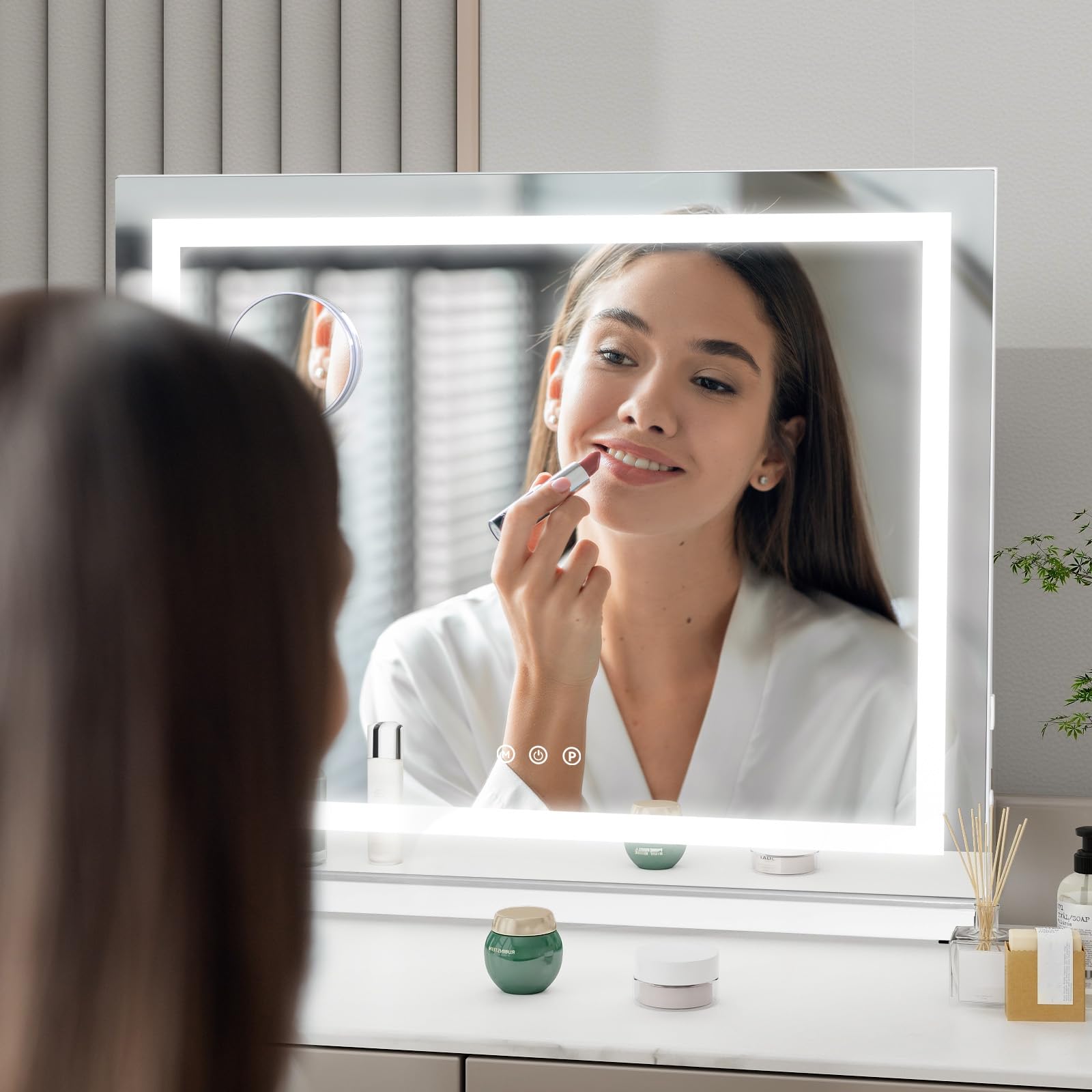 YU YUSING Miroir Coiffeuse de Maquillage LED 58x47 cm, 3 Couleurs, Charge USB, Luminosité Réglable, Miroir Lumineux de Table Cosmétique, Grossissant 10x, Blanc