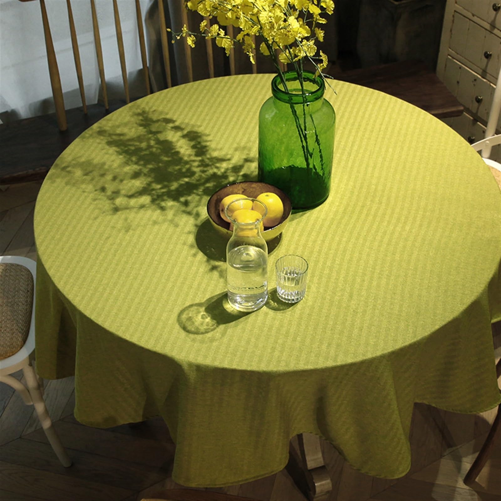 Nappe ronde en coton lin idéale pour de chaleureux repas en famille