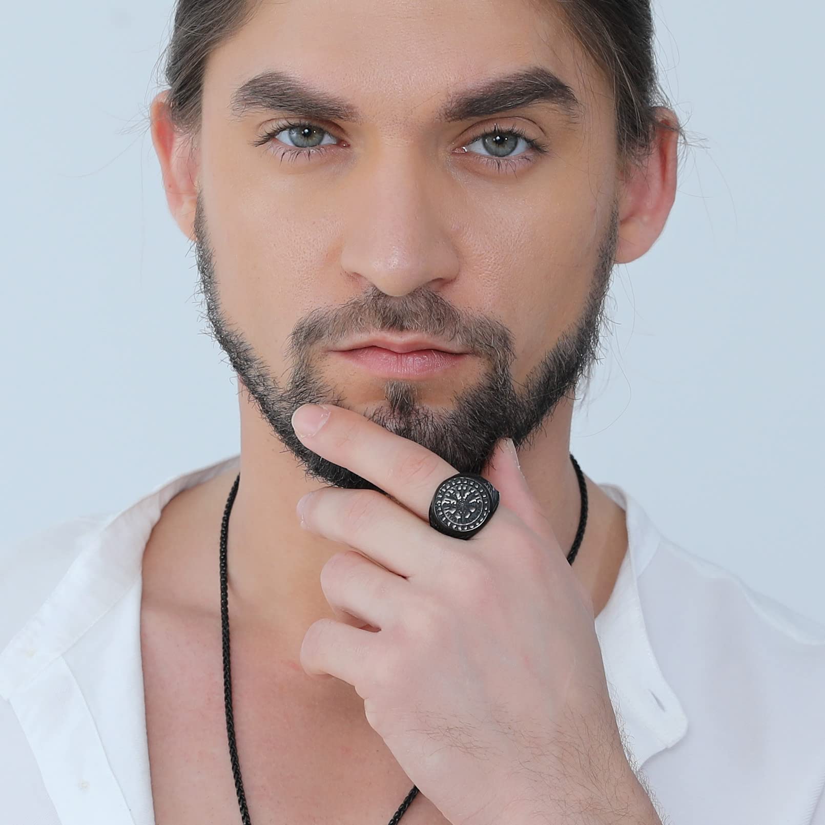 FaithHeart Viking Vegvisir Fingerring in Rundform， Vintag Kompass Fingerring mit Rune Symbol， Retro Skandinavischer Ring mit Gravur für Weihnachten Geburtstag