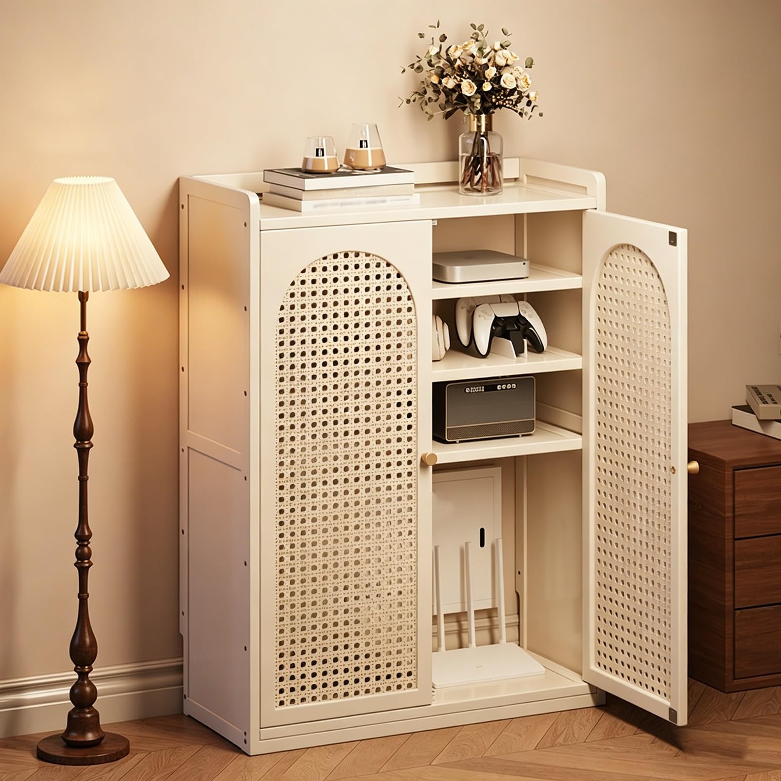 Armoire de Rangement pour Routeur WiFi, Meuble Modem & Boîte Multimédia au Sol avec Portes Ventilées, Gestion des Câbles pour Salon Bureau(White,97 * 59cm/38.2 * 23.2in)