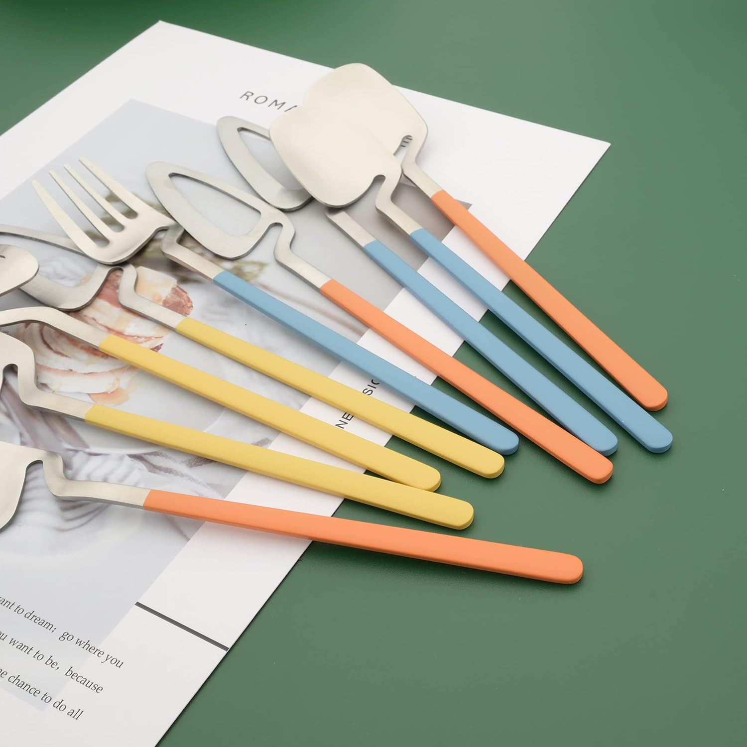 Brushed Flatware Set for 8, Uniturcky 32-Piece Matte Silverware Set with Colored Handles, 18/10 Stainless Steel Dinnerware Tableware Set, Eating Utensils for Party/Wedding/Home, Blue Handle