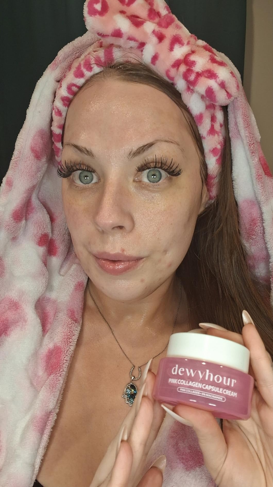 dewyhour Pink Collagen Capsule Face Cream, Lightweight Face Moisturizer, Smoothing & Firming, Brightening Glow, Improves Appearance of Uneven Tone, Korean Skincare, For Dry Skin