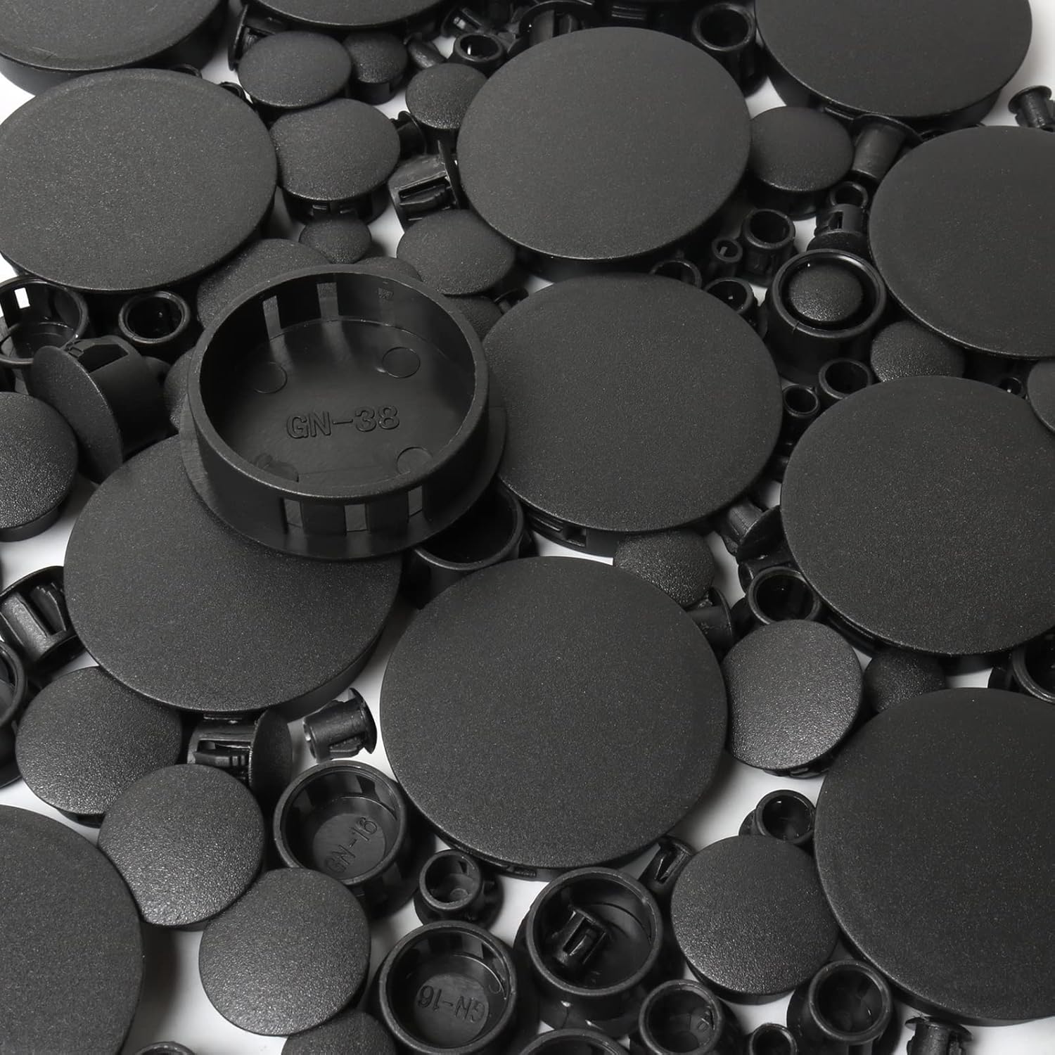 320Pcs 8 Sizes Black Plugs Hole Plastic Hole Plugs Hole Round Plugs, Plastic Hole Cover Snap in Locking Hole Plugs for Kitchen Cabinet Furniture (3/16“, 1/4“,5/16“, 3/8“,1/2“, 5/8“, 1“, 11/2“)