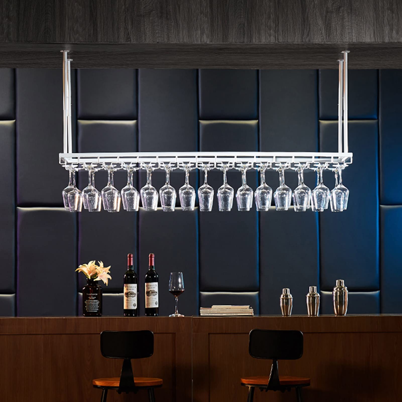 Supports à verres à vin suspendus en métal au design raffiné