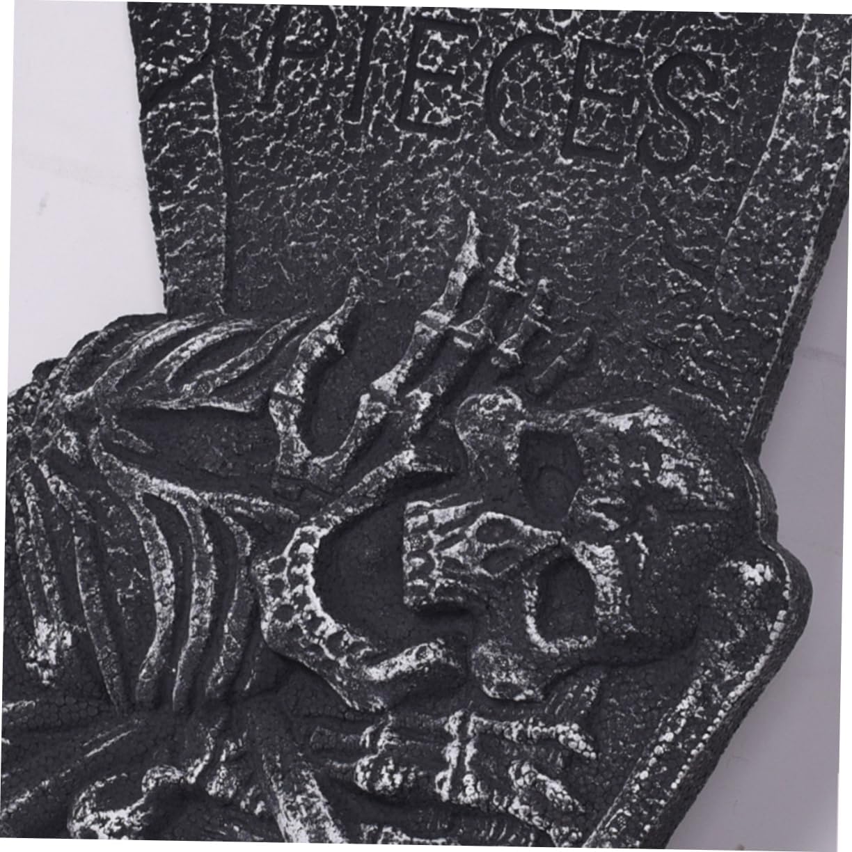 SUPVOX Halloween Skull Tombstone Prop for Haunted House Decor Realistic Simulation Graveyard Decoration for Spooky Scenes for Trick-Treating and Halloween Parties