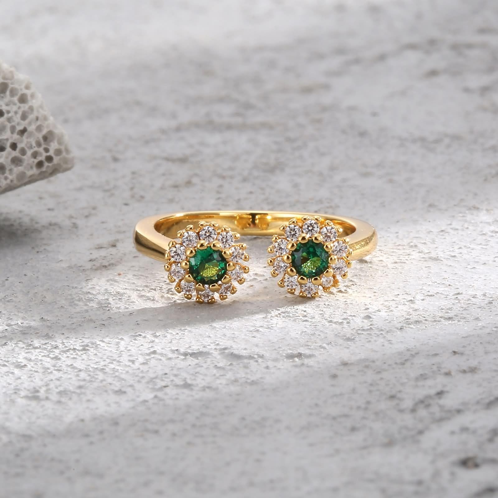 Delicado anillo para mujer, anillo de boda abierto, anillo de flores, ajustable con verde de corte redondo en laboratorio, esmeralda, oro amarillo