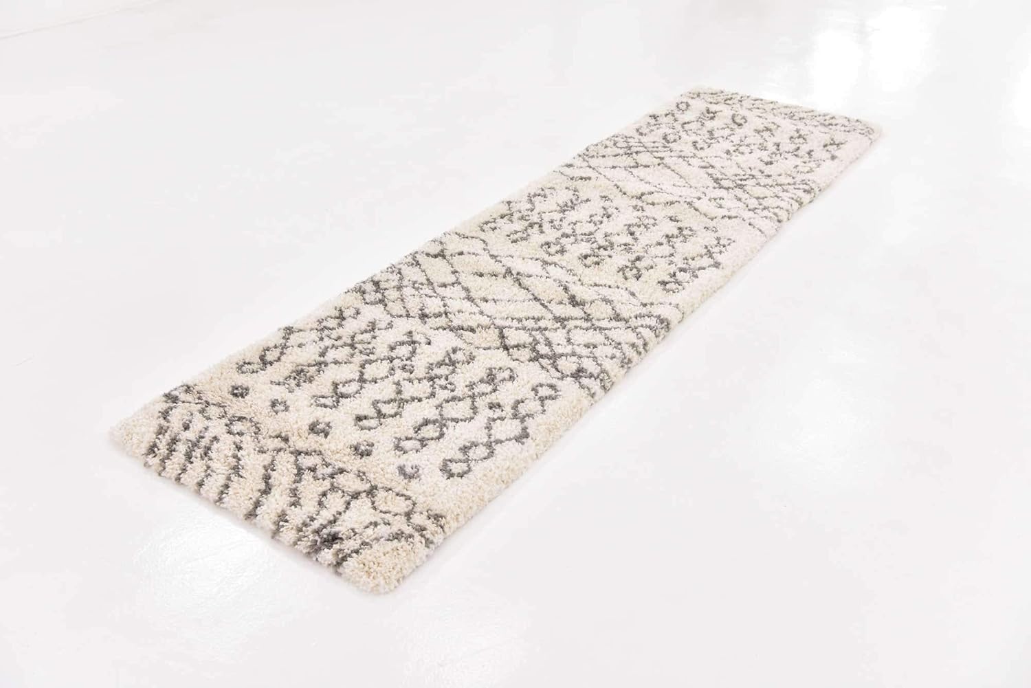 Unique Loom Rabat Shag Collection Area Rug - Geometric (2' 7" x 10' Runner, Pure Ivory/ Gray)