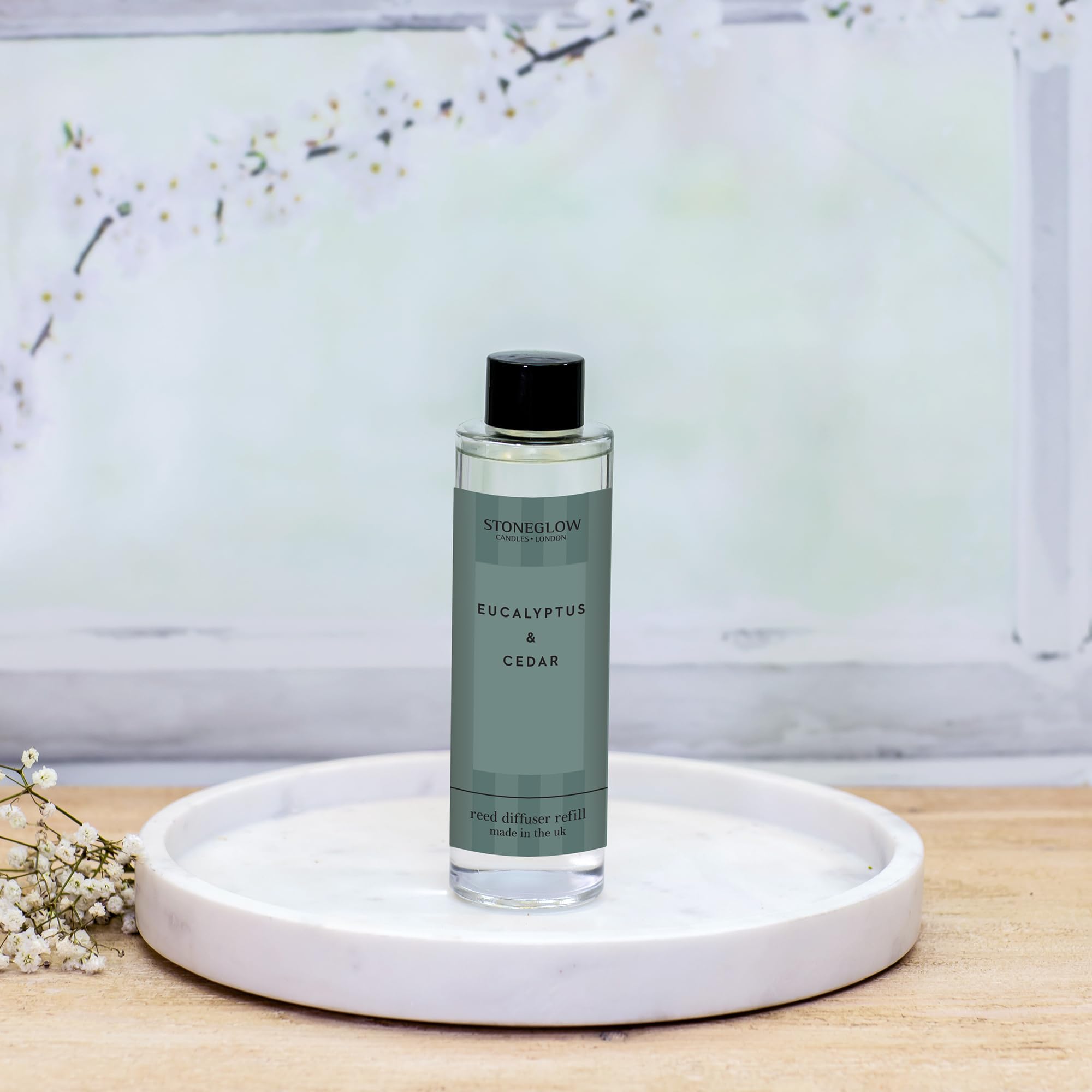 Stoneglow Modern Classics Collection - Eucalyptus & Cedar - Scented Reed Diffuser Refill Green 210ml