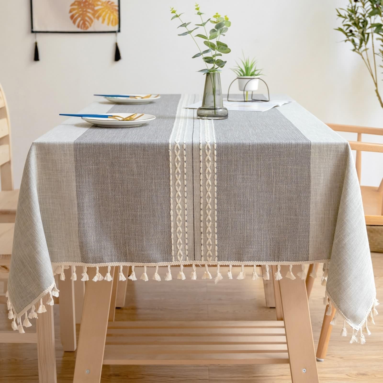 Nappe table picnic anti tache grise avec pompons pour deuners en plein air