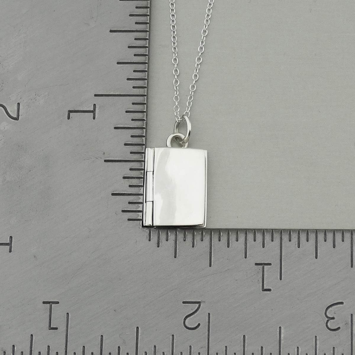 FashionJunkie4Life Sterling Silver Locket Necklaces for Women, 18" Cable Chain