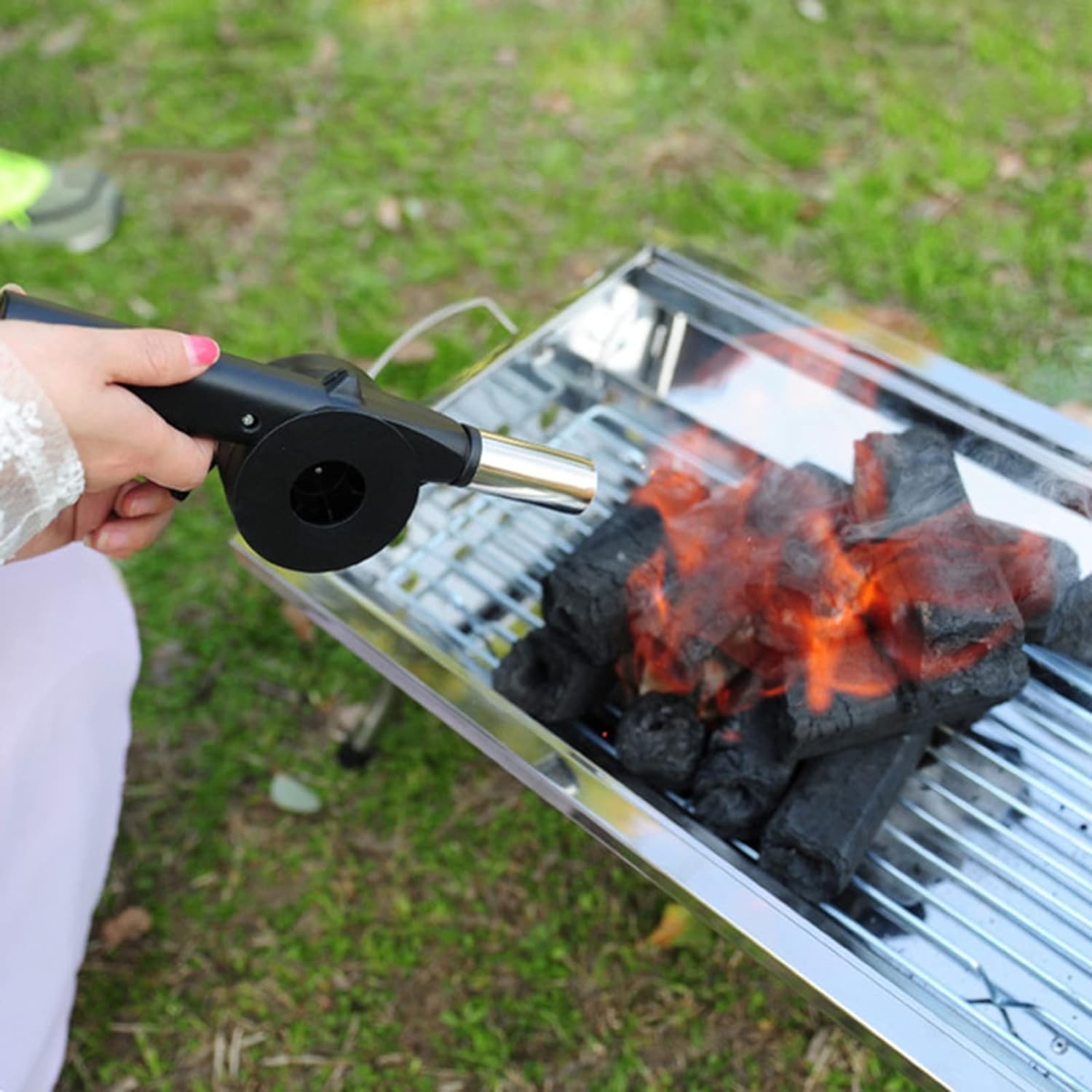 Oceano Barbecue a carbone in acciaio inox bracere richiudibile in metallo portatile bbq da esterno griglia per giardino pic-nic campeggio escursione gita (33x73x71cm + soffiatore + utensili)