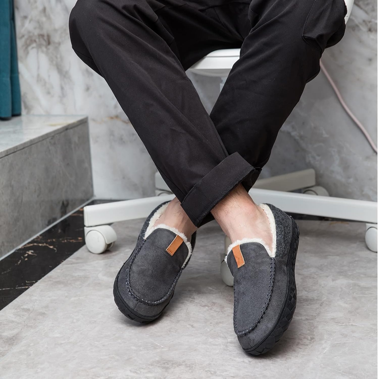 Men's Moccasin House Slippers Cozy Memory Foam Bedroom Slippers Indoor Outdoor Non-slip Suede Slippers Plush Lining - Image 6