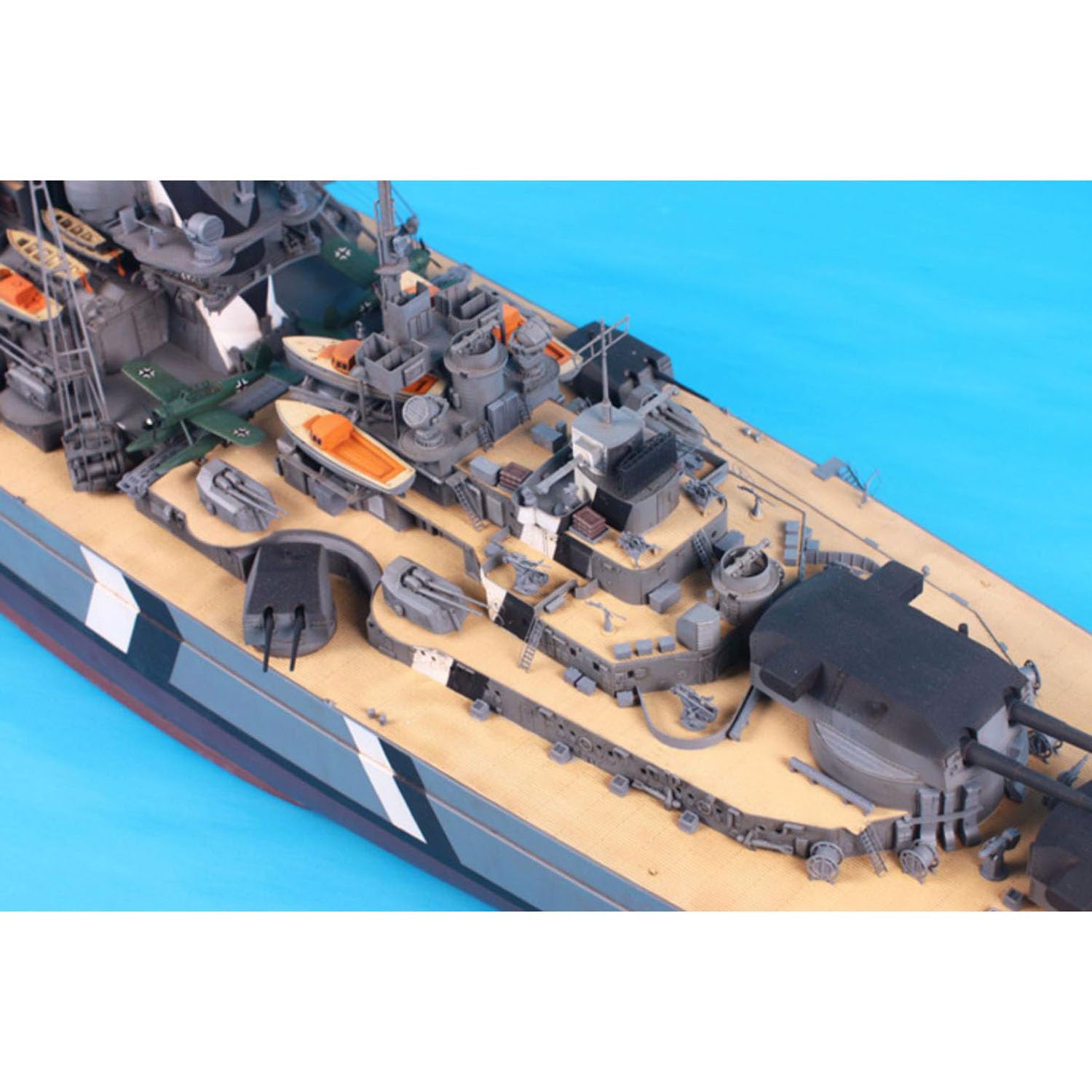 wheelfun Trumpeter 03702 - Nave da guerra in scala 1:200, modello statico per hobby