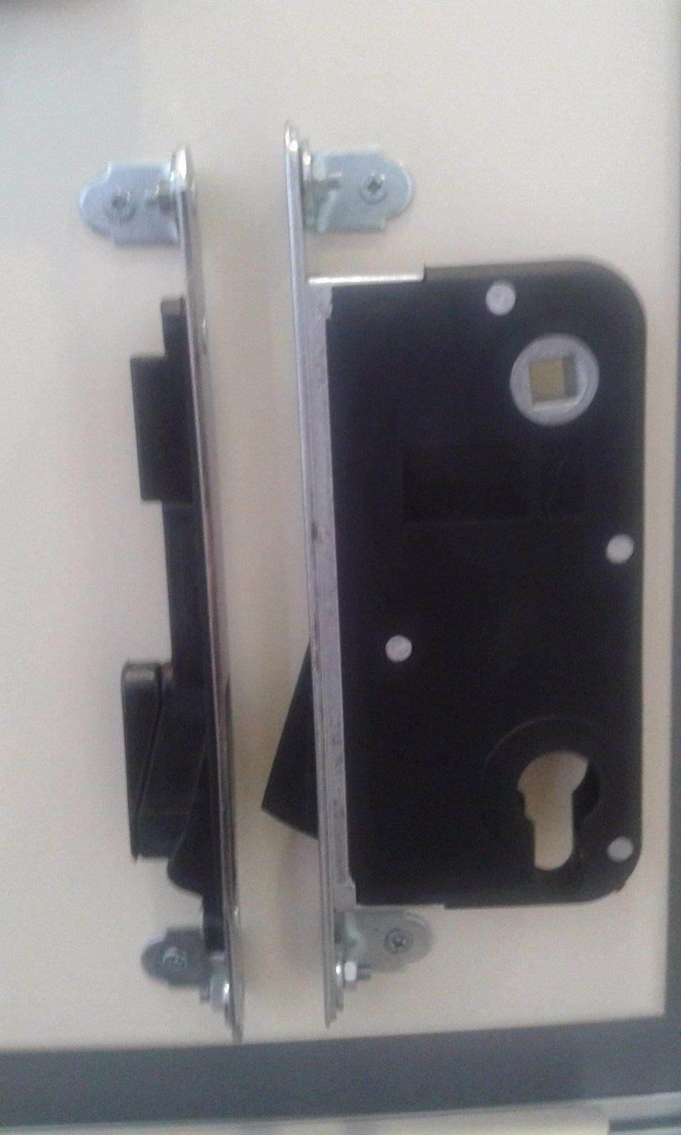 B-ONE(Italy) Interior Magnetic Lock (Cylinder Lock Version)