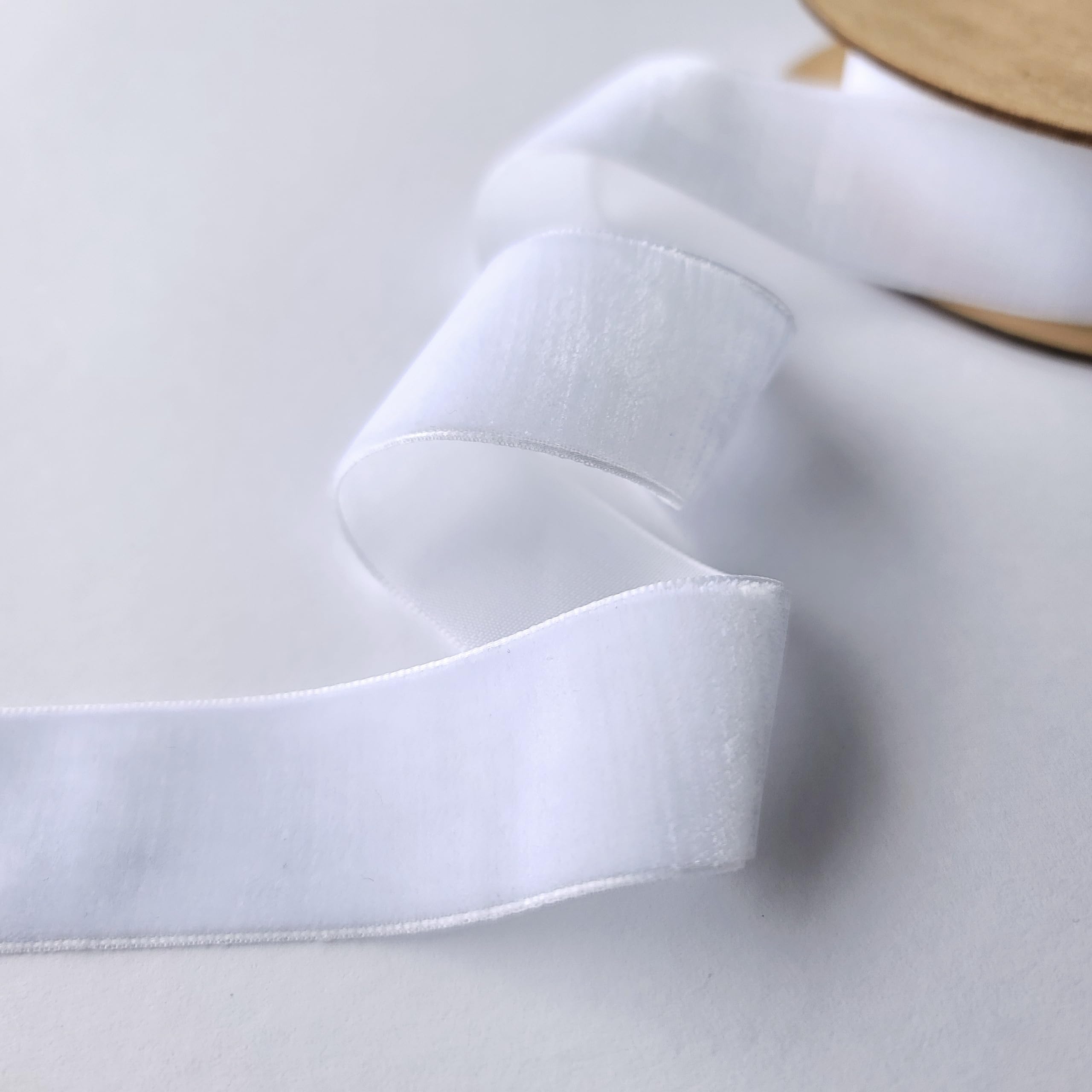 25mm Wide White Velvet Ribbon 10 Metre Length – Soft Plush Craft Trim for Gift Wrapping, Sewing & DIY Decorations – 14 Colours