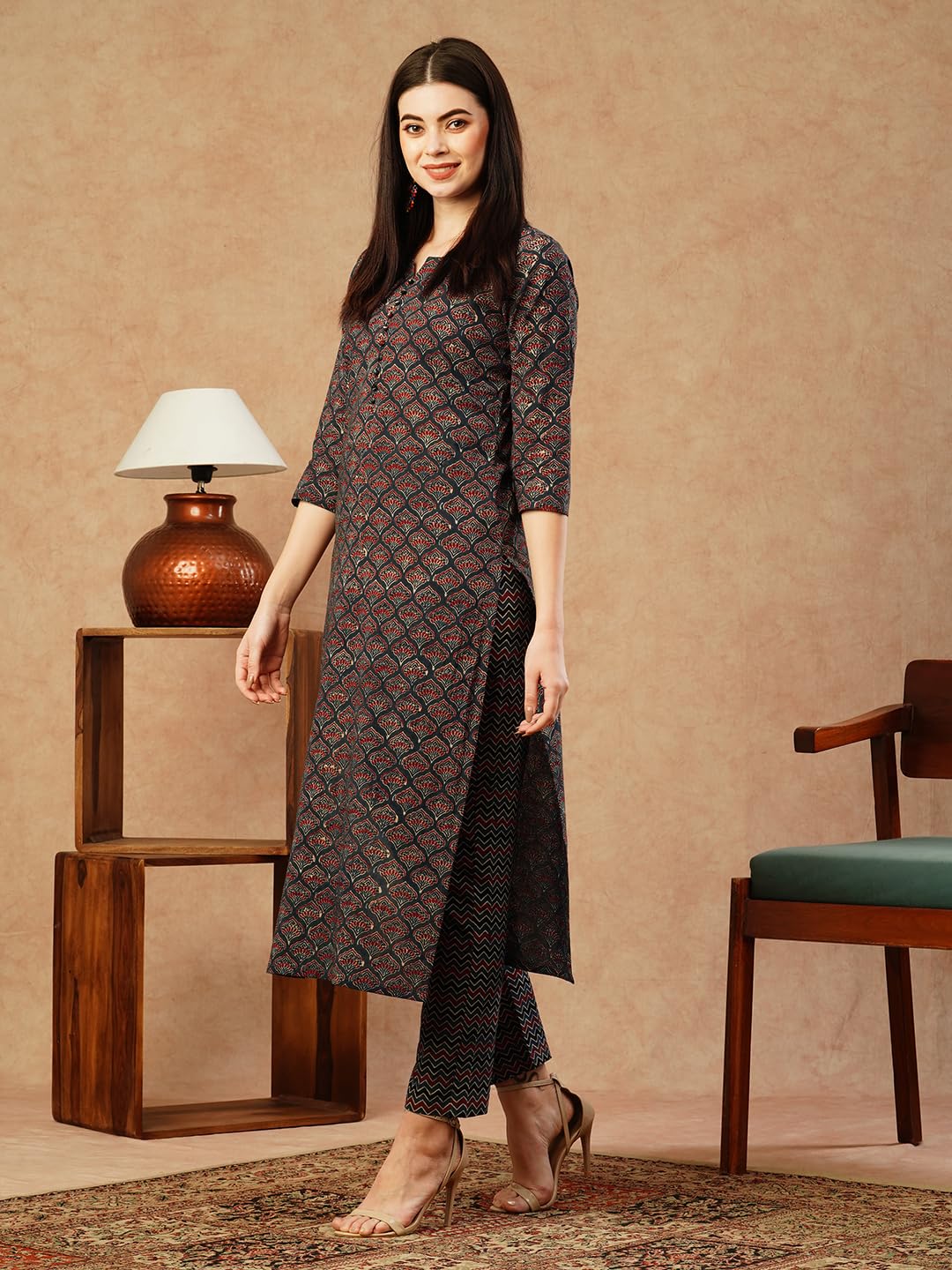 GoSriKi Cotton Blend Women Kurta With Pant