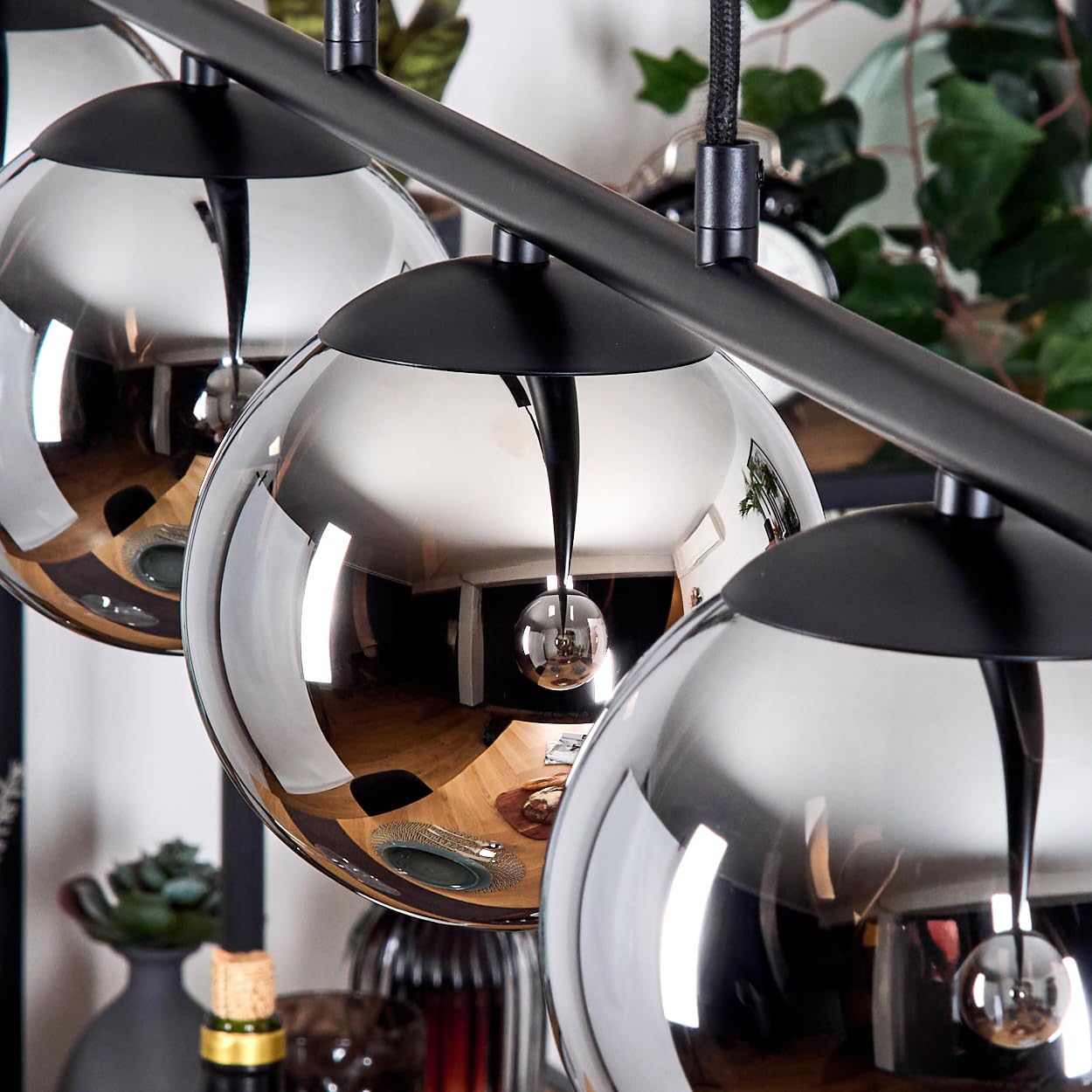 HOFSTEIN Pendelleuchte Gastor, 5-flammige Hängelampe aus Metall/Glas in Schwarz/Chrom/Rauch, moderne Hängeleuchte im Retro/Vintage-Design (Schirme Ø 15 cm), E14, Esszimmer, Küche, Wohnzimmer