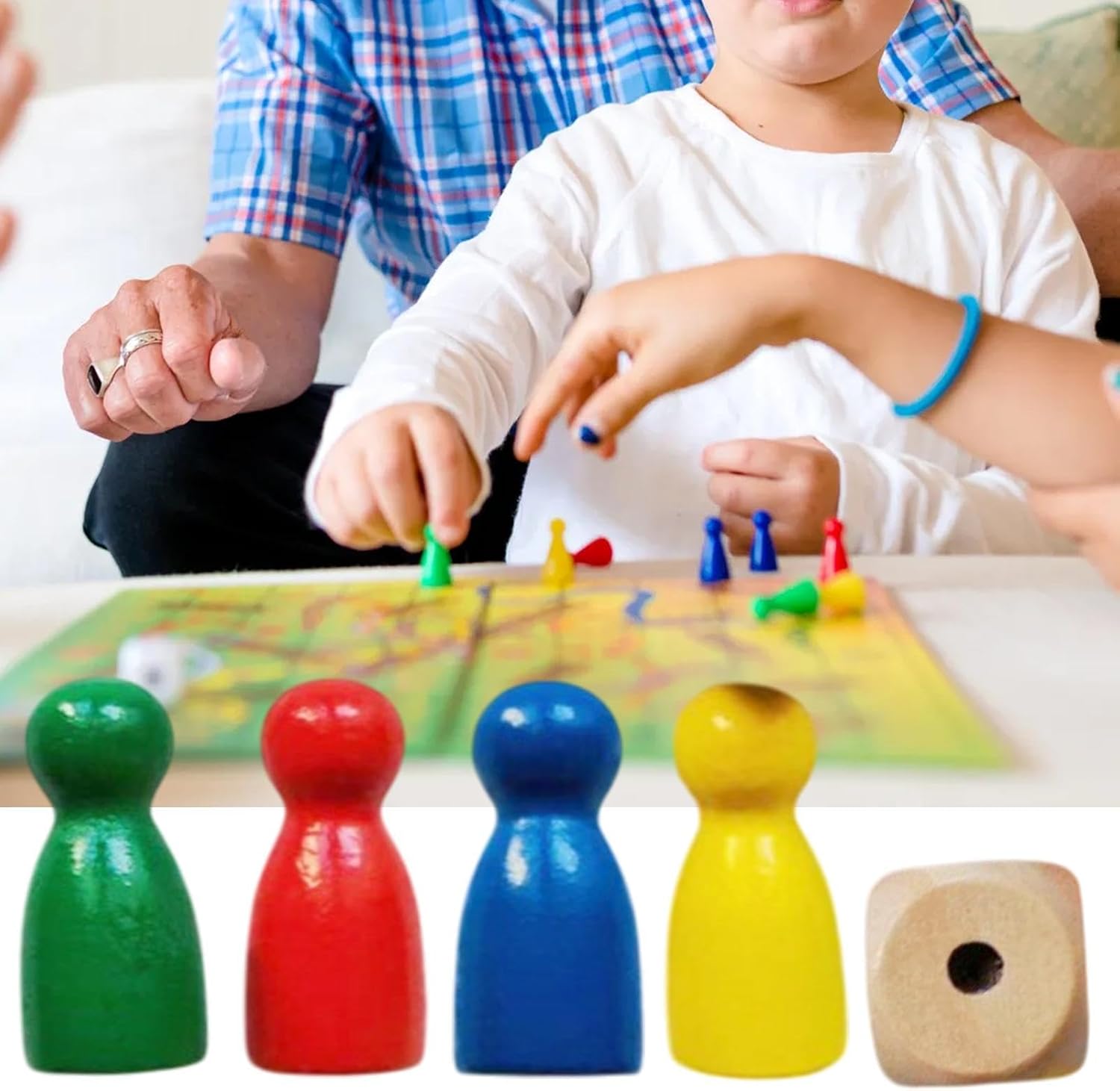 Wooden Game Pawns | 4 Chess Pieces Wooden Game Token with 1 Dice | Portable Board Accessories Multicolor Checkers Components for Men & Women