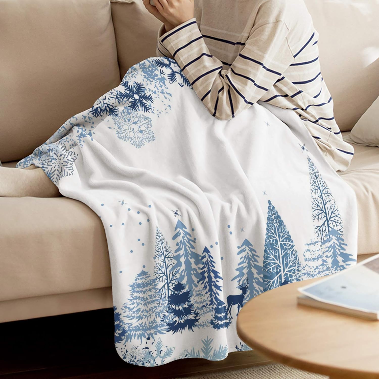 Fleece Throw Blanket Plush Fuzzy Lightweight Throws Christmas Blue Trees with Snowflake and White Snow Reversible Cozy Bedding Blanket for Couch,Sofa,Crib Stroller 49" x 59"