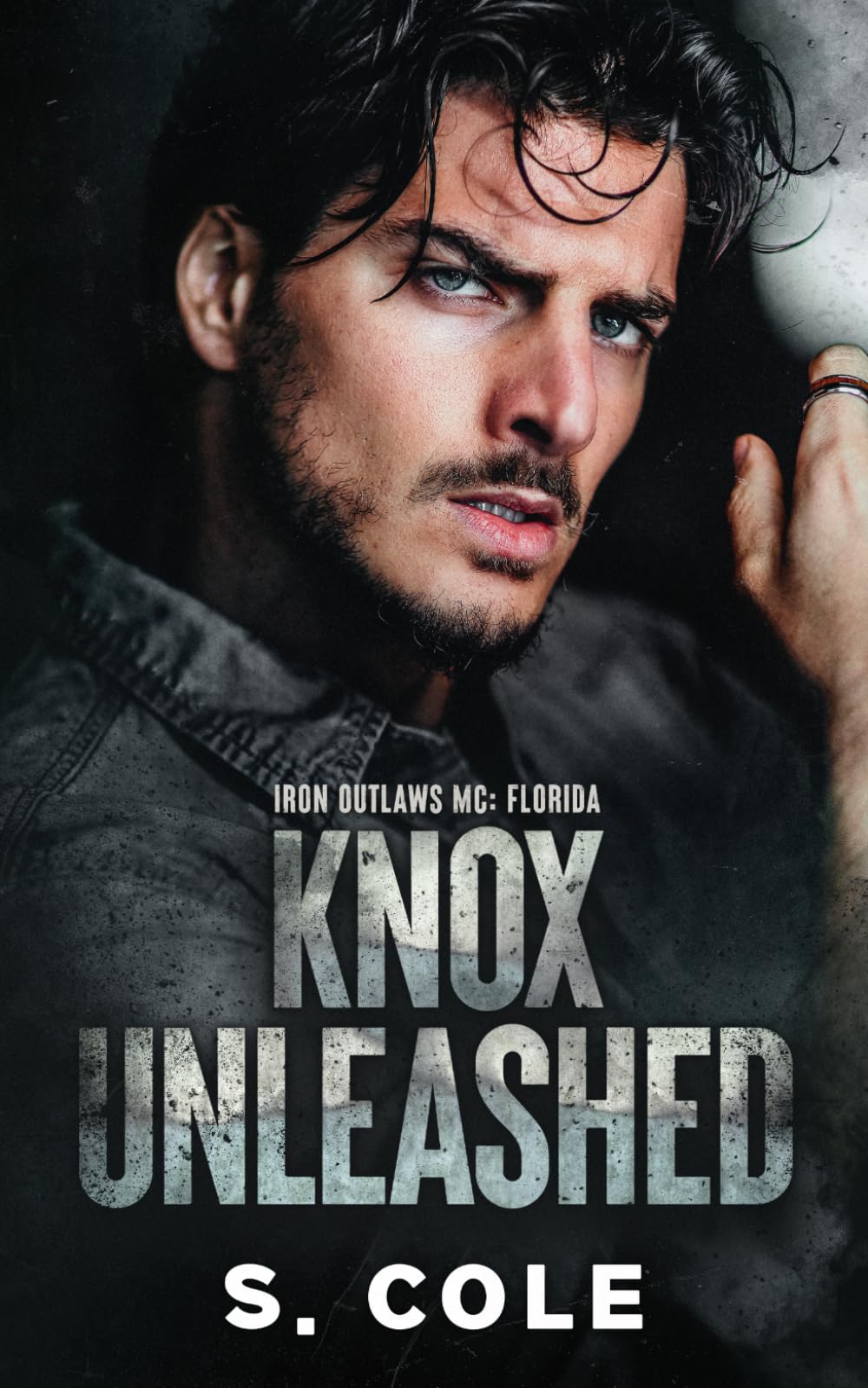 Knox Unleashed: A small town, enemies to lovers, age gap romance (Iron Outlaws MC: Florida)