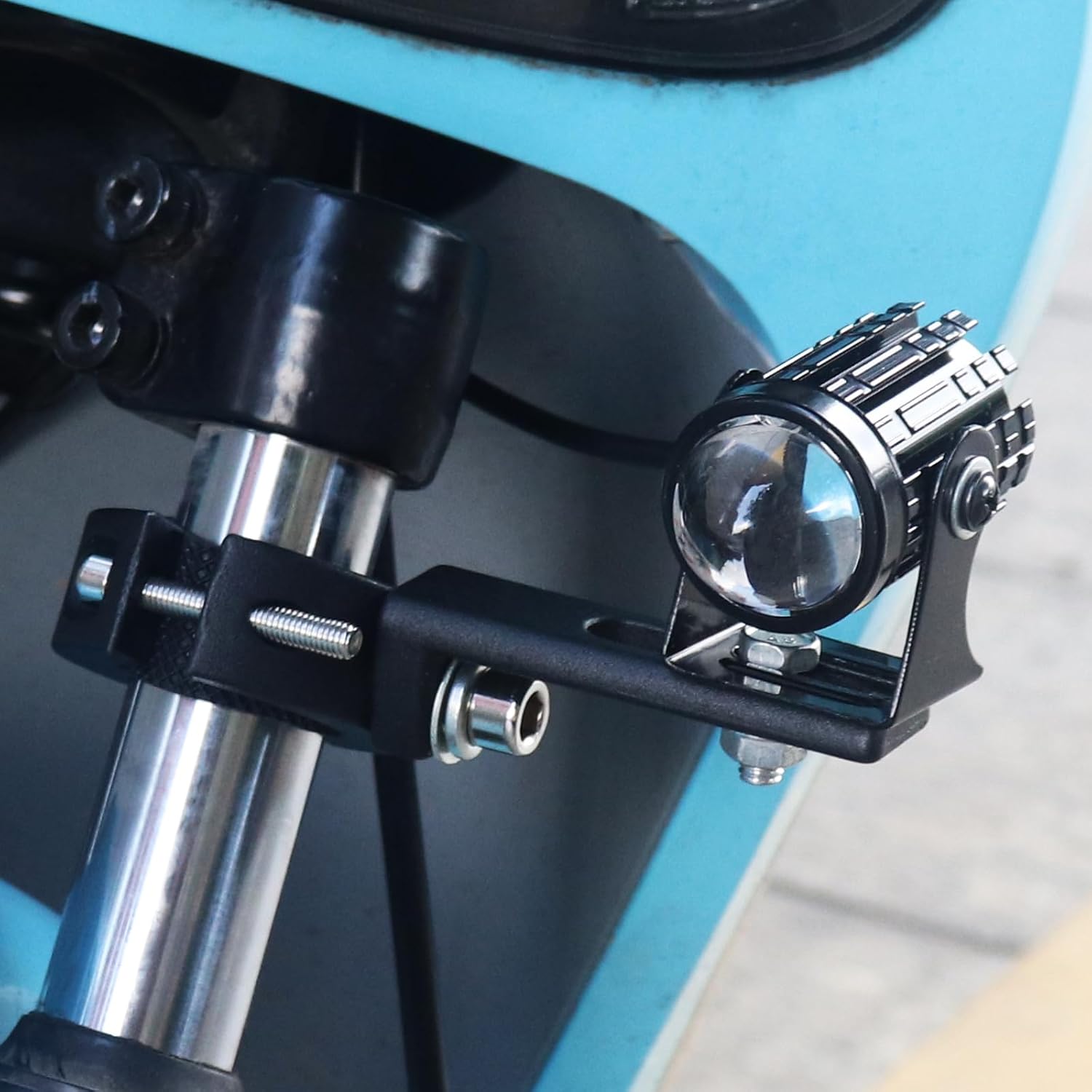 Windance Universal Light Mounting Bracket,Auxiliary Light Bar Tube Clamps for Motorcycle Scooter Mountain Bike ATV UTV (38 ~ 60mm)