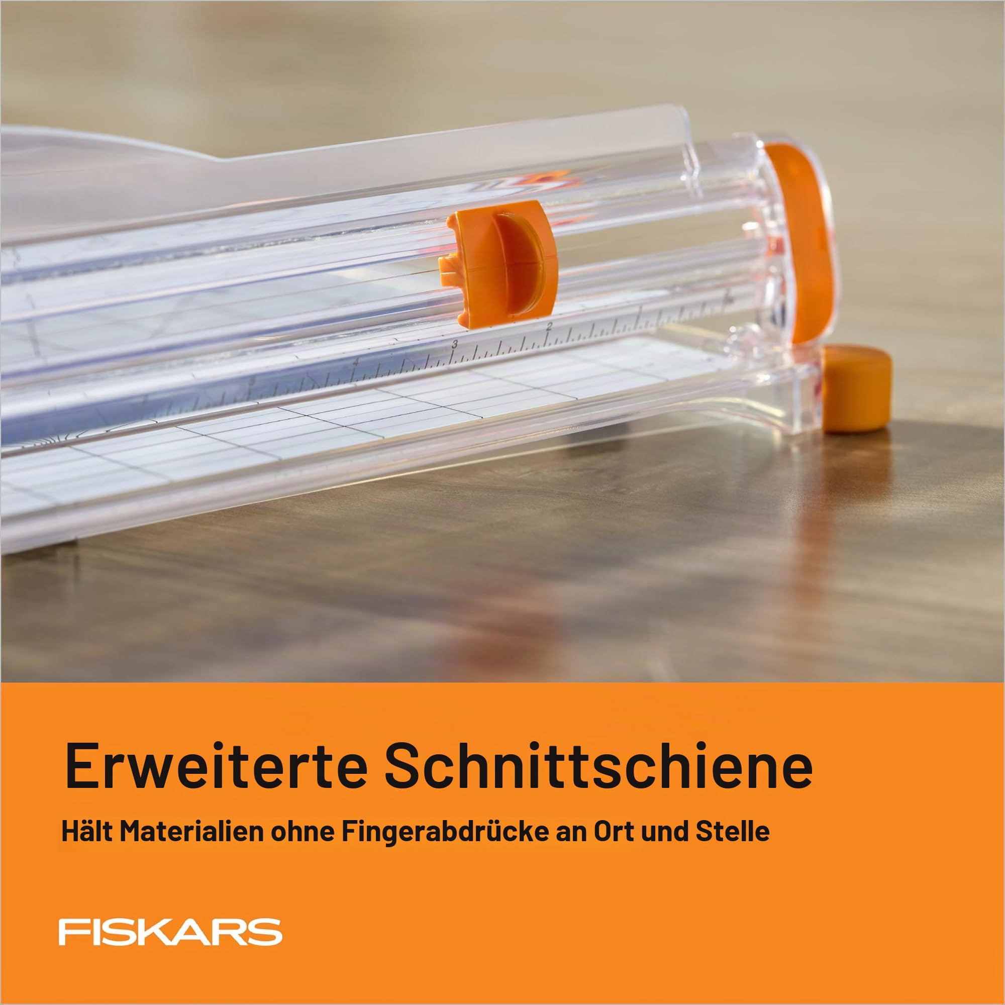 Fiskars Präzisions-Papierschneider, einfach, sicher und präzise für Bastelarbeiten, Geschenke, Karten und mehr, schneidet Immer gerade