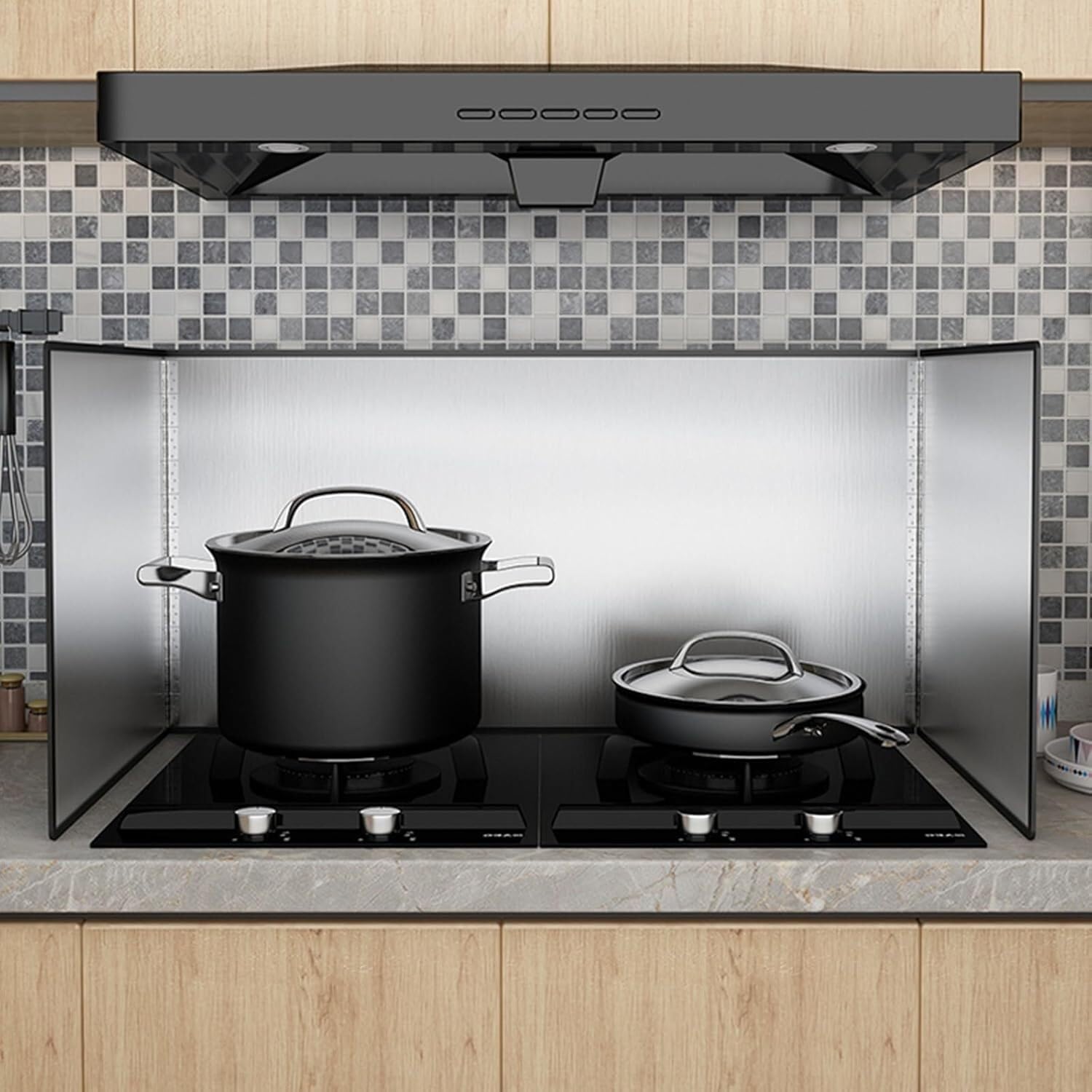 Protection anti-éclaboussures de graisse pliable pour cuisiner proprement en famille
