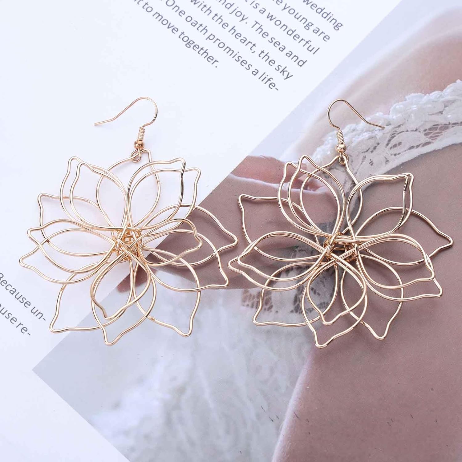 Andelaisi Boho Exaggerate Flower Dangle Earrings Vintage Hollow Flower Drop Earrings Gold Wire Metal Flower Earrings Lightweight Flower Petal Hook Earrings Jewelry for Women - Image 4