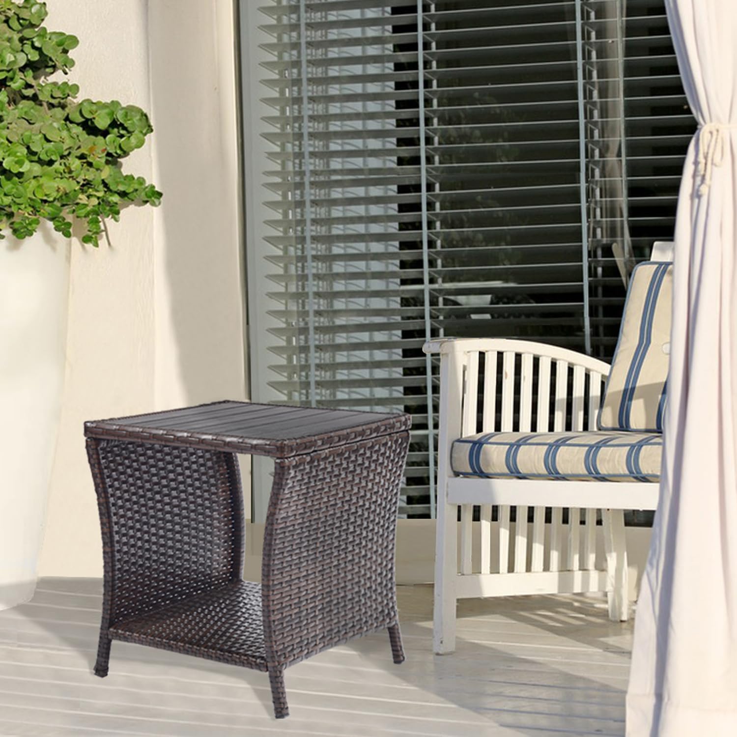 Kleiner Rattan-Beistelltisch Für Draußen – Doppelter Stauraum & Poly-Holz-Tischplatte Für Garten, Terrasse & Balkon