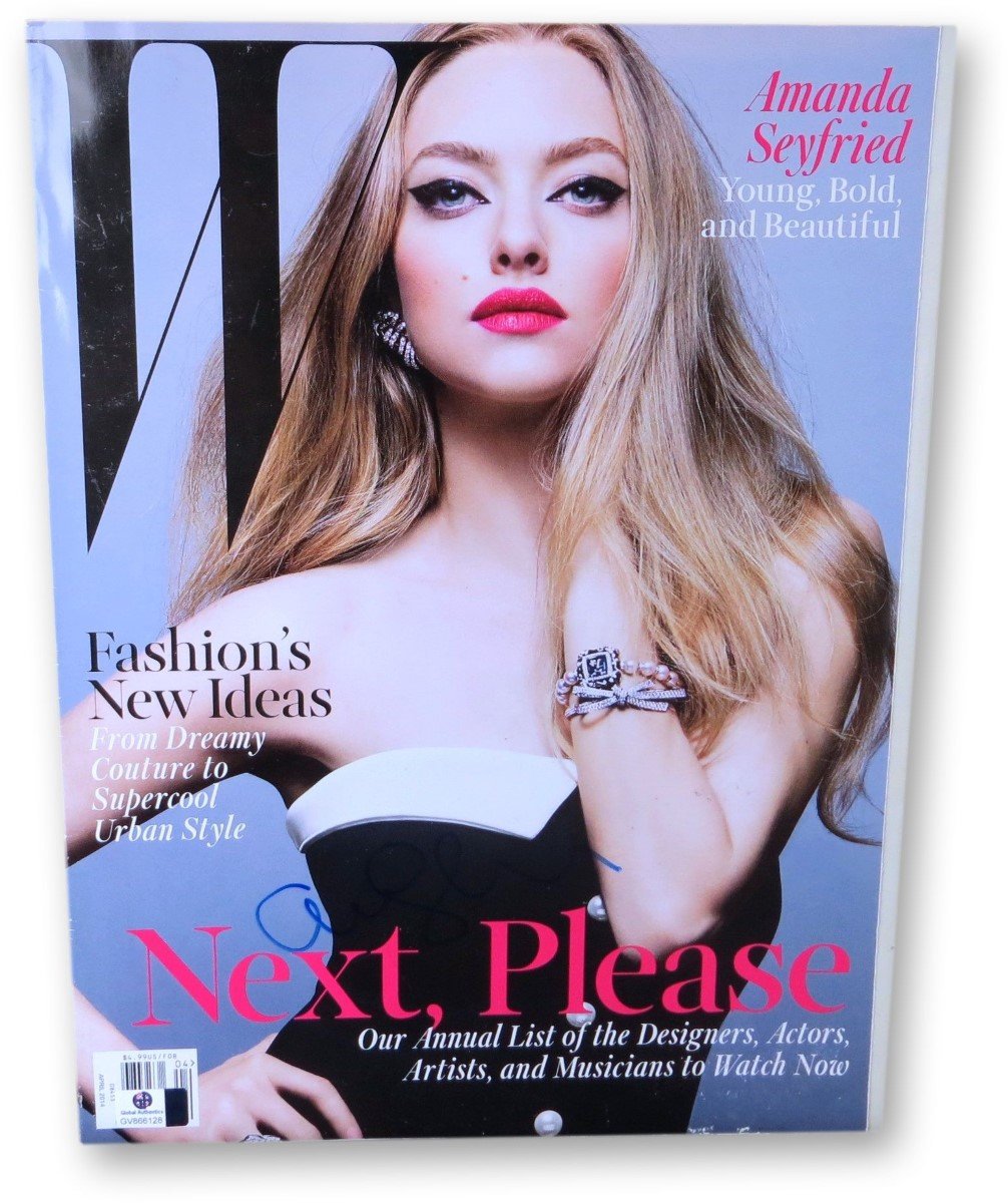Amanda Seyfried Signed Autographed W Magazine Gorgeous Sexy April
