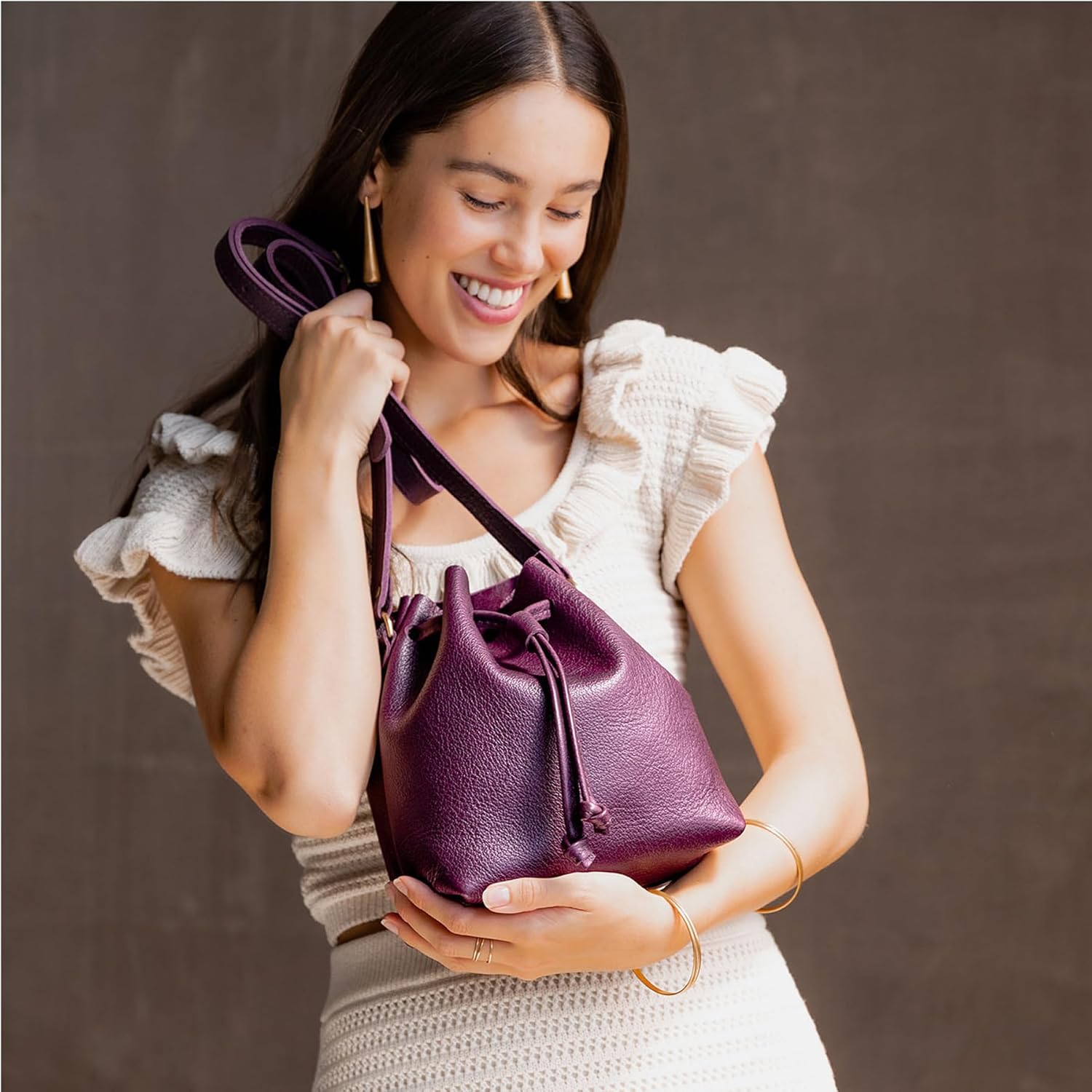 Portland Leather Goods Bucket Bag – Leather Crossbody Purse w/Drawstring Opening – Handmade from the Finest Full-Grain Hides