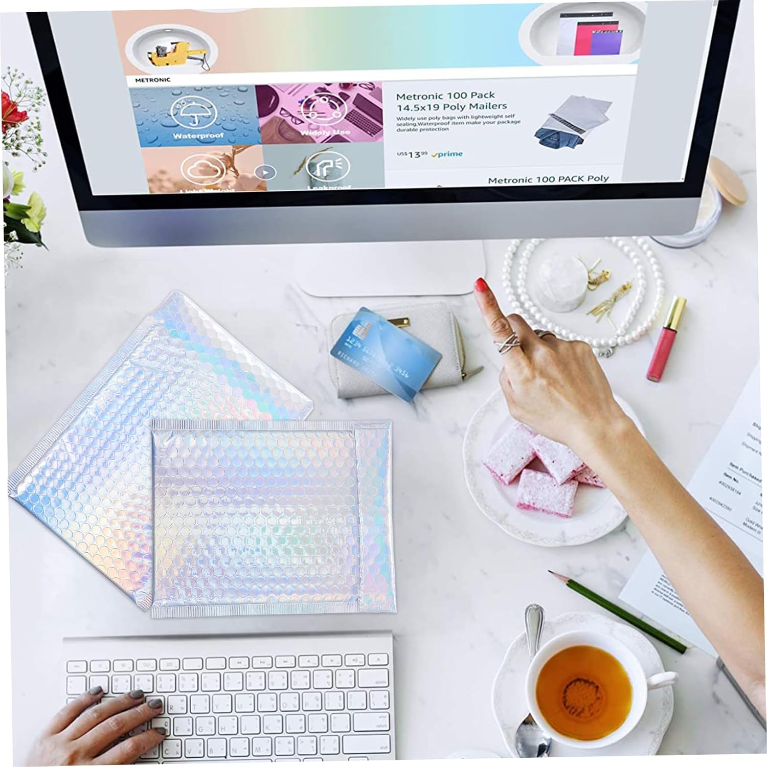Uonlytech 25Pcs Shockproof Storage Bags Express Pouches with Self Adhesive Seal Lightweight Bubble Mailers for Safe Shipping and Transport of Goods