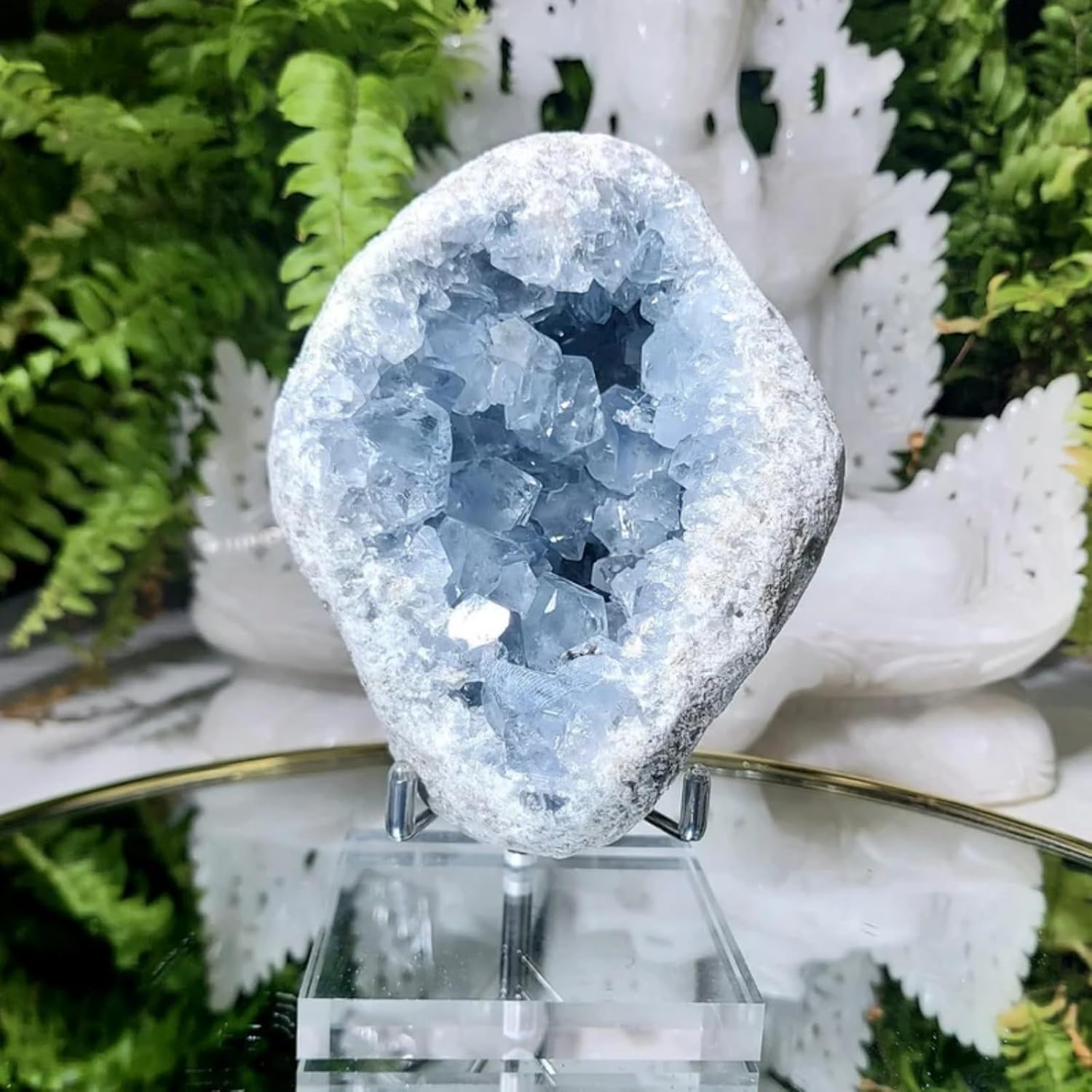 1.8-2.2 lb Large Raw Celestite Crystal Cluster Geode Egg – Natural Crystal for Home/Office Decor Healing Crystal Christmas Gift Natural Crystal Stone 8-15cm