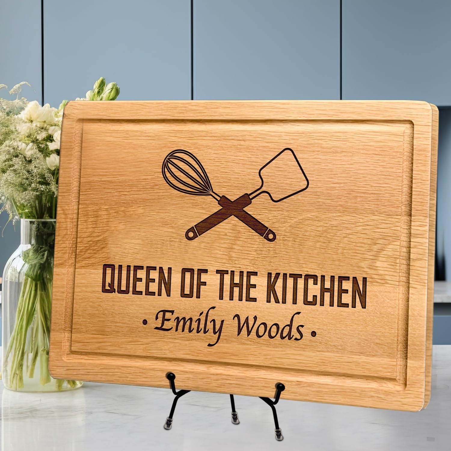 Mom, Grandma Unique Gifts for Mothers Day, Personalized Queen of the Kitchen Cutting Board, Custom Women Gifts, Christmas Gift for Mama, Grandma, Sister, Wife, Custom Board for Birthday, Anniversary