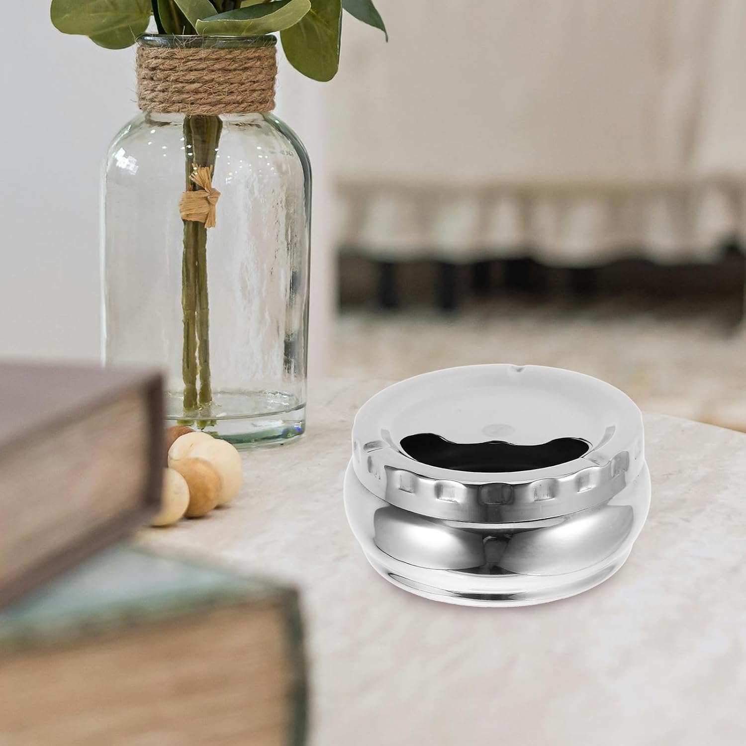 Stainless Steel Ashtray with Lid, 12cm round Automatic Extinguishing Smokeless Ash Tray for Car and Home Use, Portable Sturdy Container for Indoor and Outdoor