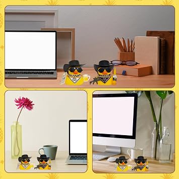 Rubber Duck, 2 Pack Funny Car Dashboard Decorations, Rubber Ducks for Car Accessories, Office Desk Decor, Party Favors, Stress Relief Toys, 6x5 cm