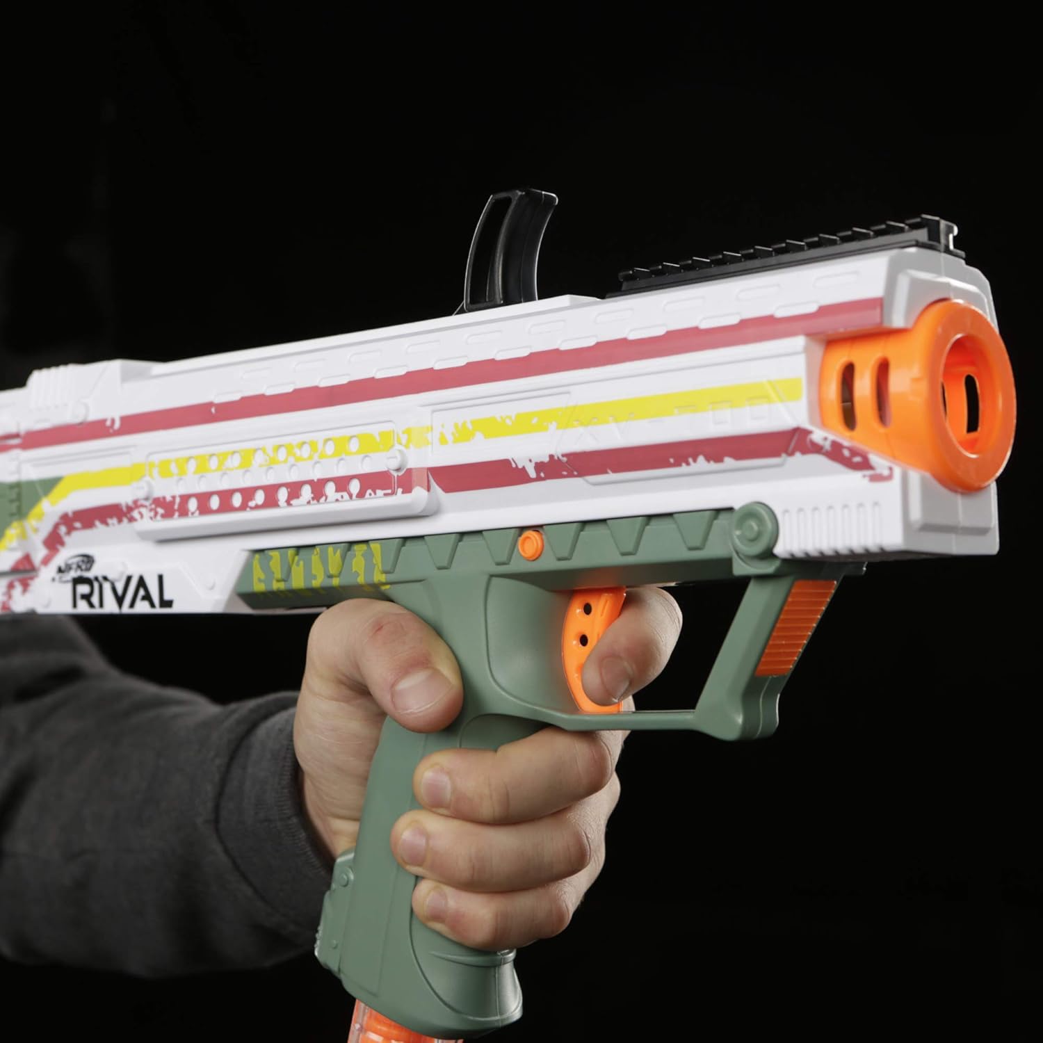 Nerf Rival Star Wars Apollo XV-700 Blaster, Face Mask, Boba Fett Insignia Patch, 7 Rival Rounds, Easy-Load Magazine