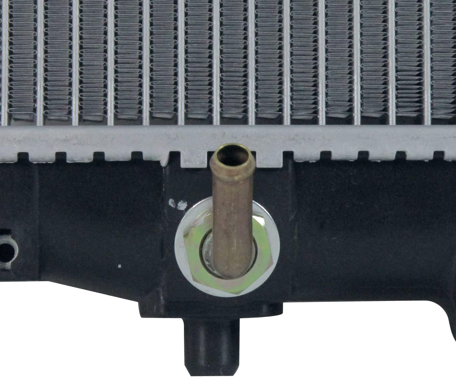 TYC 2933 Radiator Compatible with 2004-2006 Suzuki XL-7
