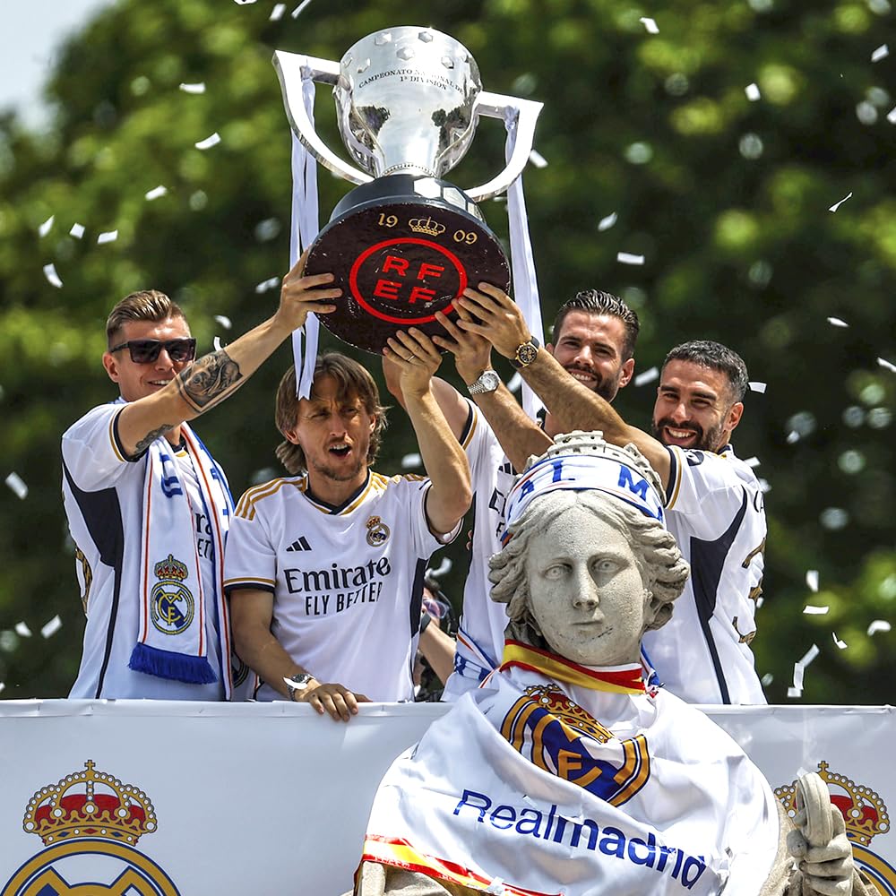 Bandera Oficial del R Madrid Equipo de Fútbol España, Equipación Oficial Fútbol Madrid para Regalo, Partidos y Celebraciones
