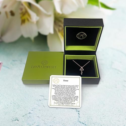 Miniatura 4 de Skyline Triangle Design Bolo - Collar de diamante ajustable con diseño de triángulo, disponible en amarillo de 14 quilates, oro rosa vermeil y plata