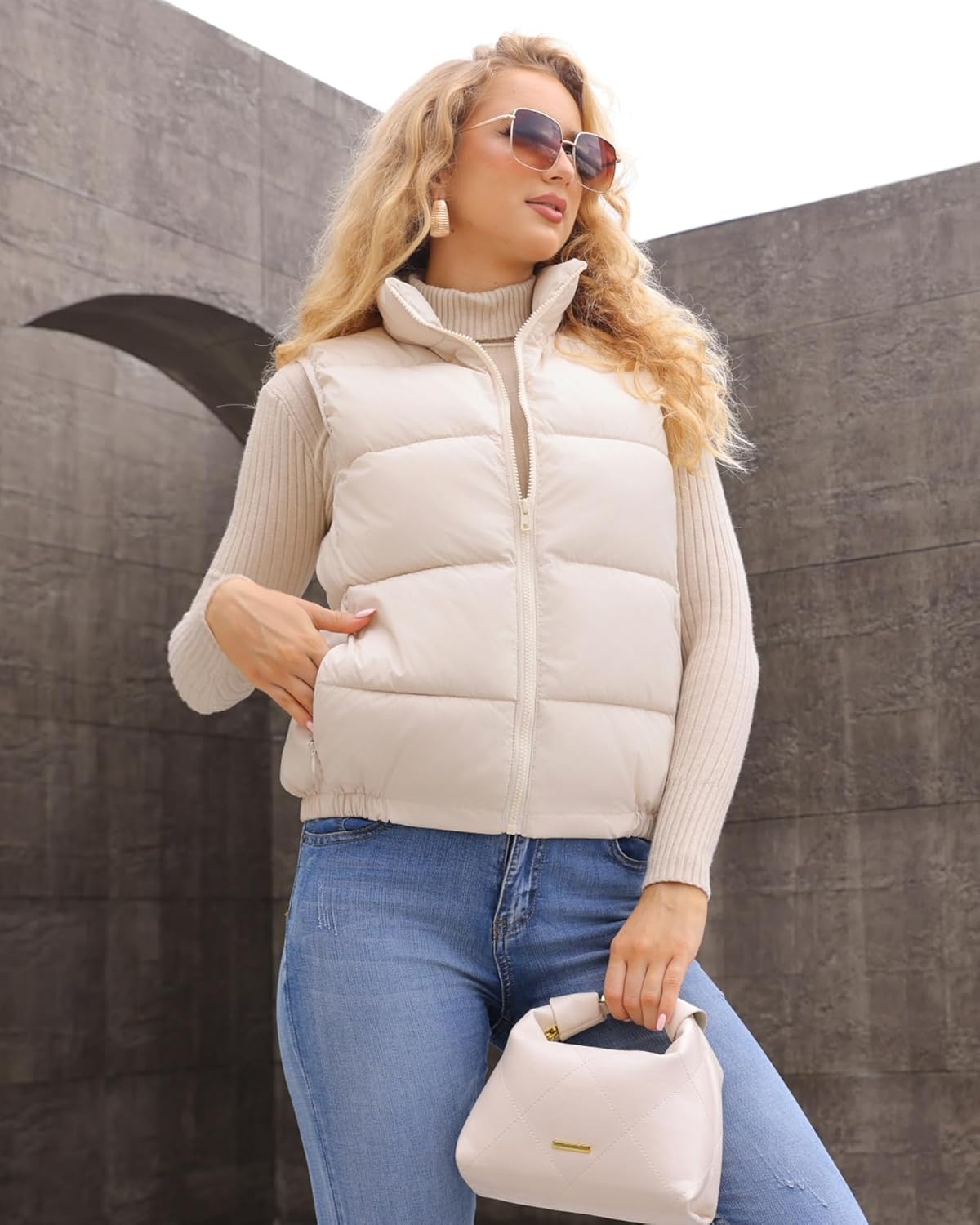 Women's Puffer Vest - Lightweight, Water Repellent, 4 Pockets, for Fall & Winter
