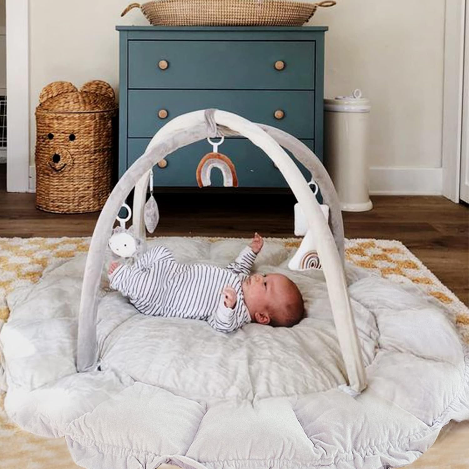 Little Dove 5-in-1 Plush Baby Play Gym, Tummy Time Mat with Blanket and 6 Sensory Toys, Baby Play Mats, Convertible Baby Gym for Sensory Development from Newborn to Toddler, Grey