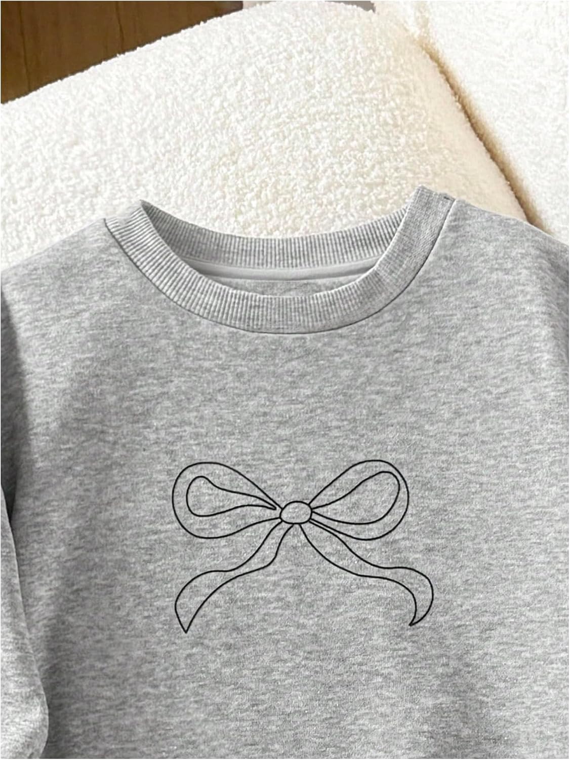 Verdusa Girl's 2 Piece Comfy Sets Bow Oversized Sweatshirt with Leggings Comfiest Airport Outfits