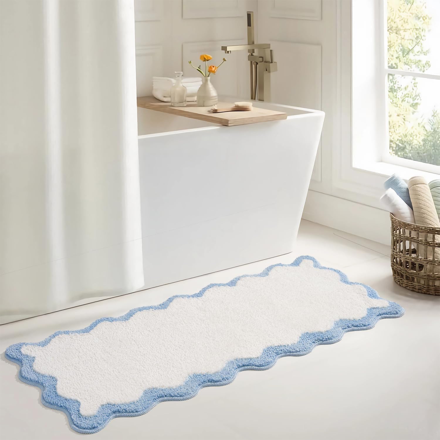 Luxury Cute Bathroom Runner Rugs, White Bath Mat W/Blue Scalloped Edge, Microfiber Aesthetic Trendy Funky Fun Preppy Rug, Extra Soft Bathroom Mat Non-Slip for Tub, Shower, 47'' x 20''