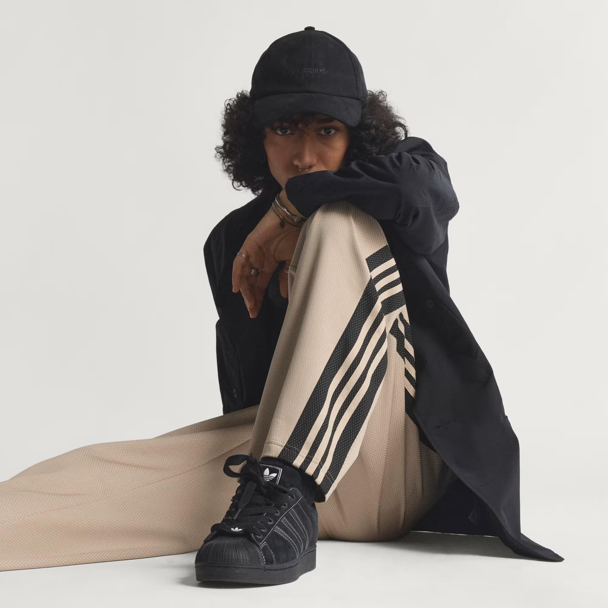 adidas Pantalones de chándal para hombre de malla holgada